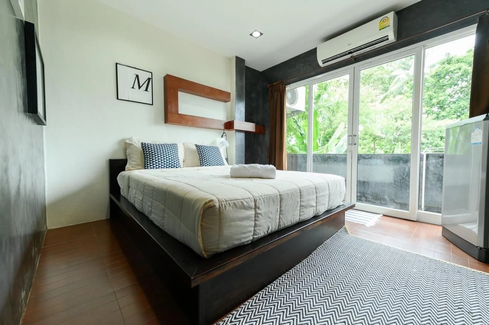 Bed in Madison Hotel