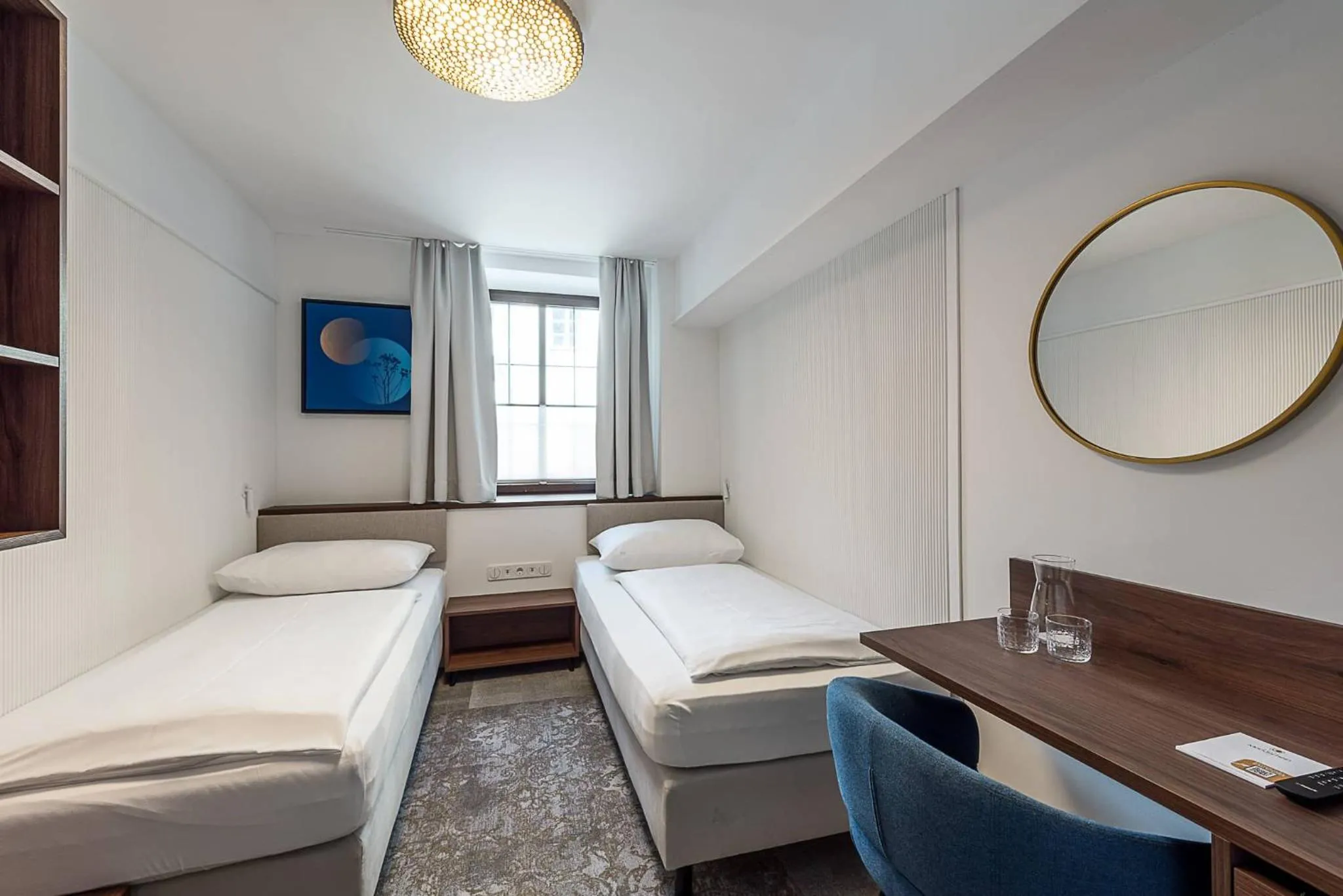 Bed in Hotel Mondschein