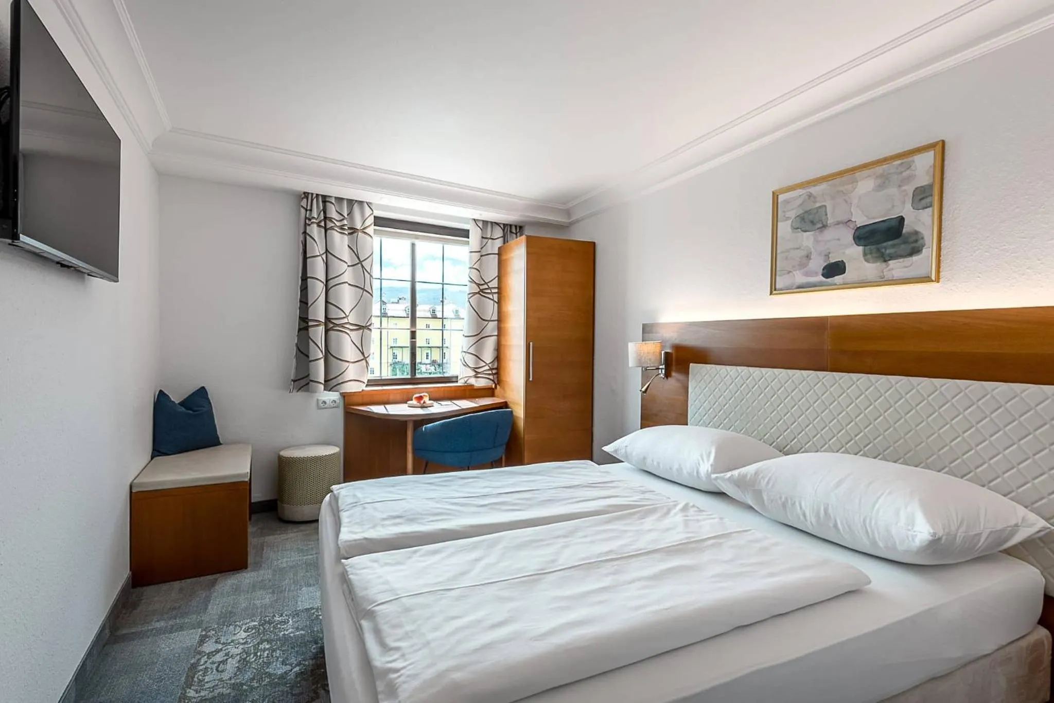 TV and multimedia, Bed in Hotel Mondschein