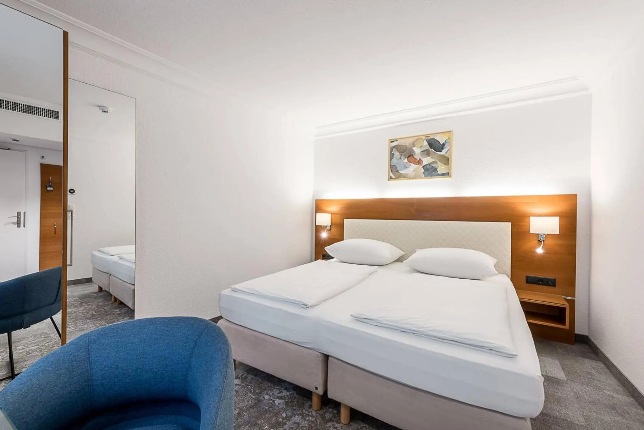 Photo of the whole room, Bed in Hotel Mondschein