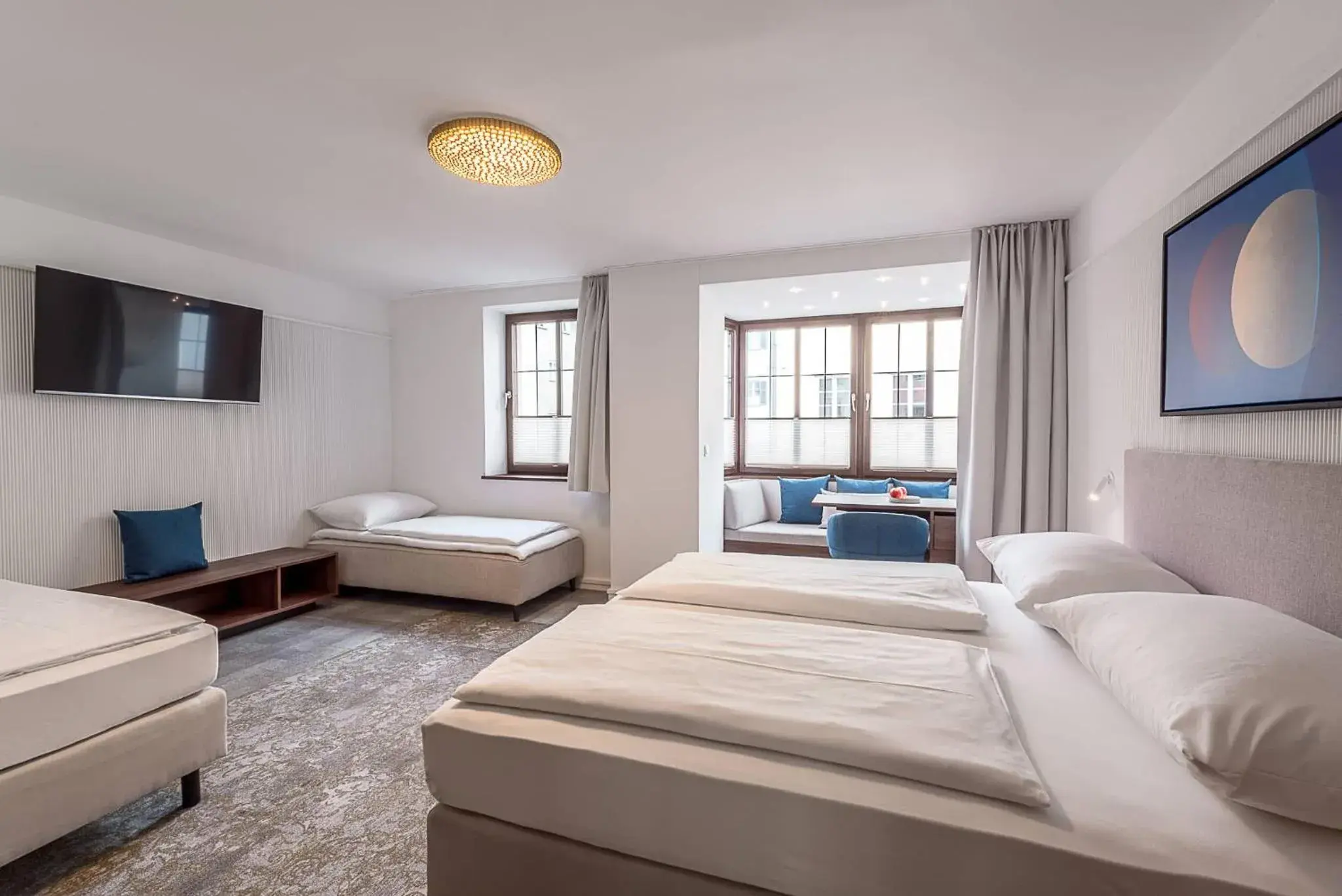 Photo of the whole room, Bed in Hotel Mondschein Photo of the whole room, Bed in Hotel Mondschein