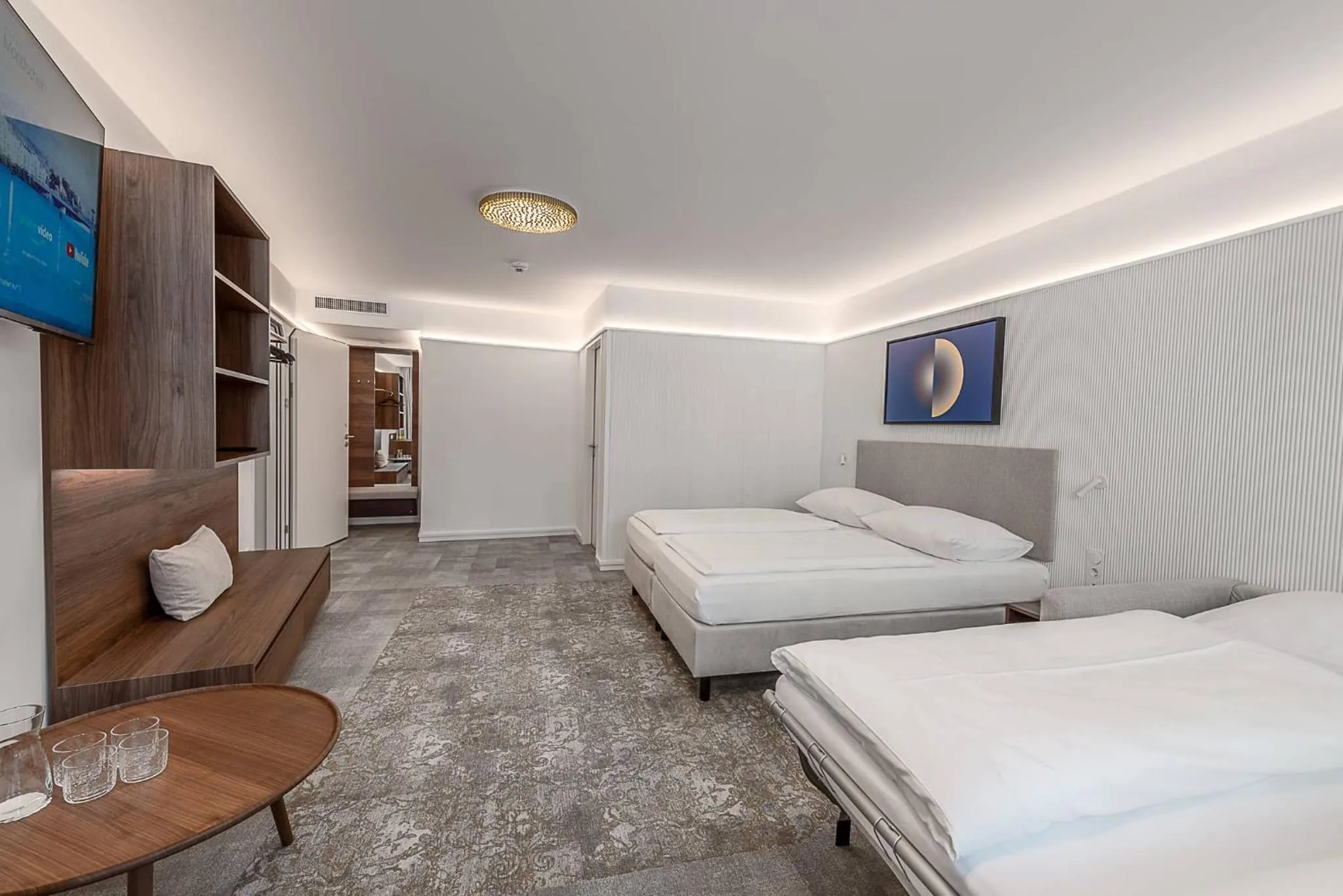 Photo of the whole room, Bed in Hotel Mondschein