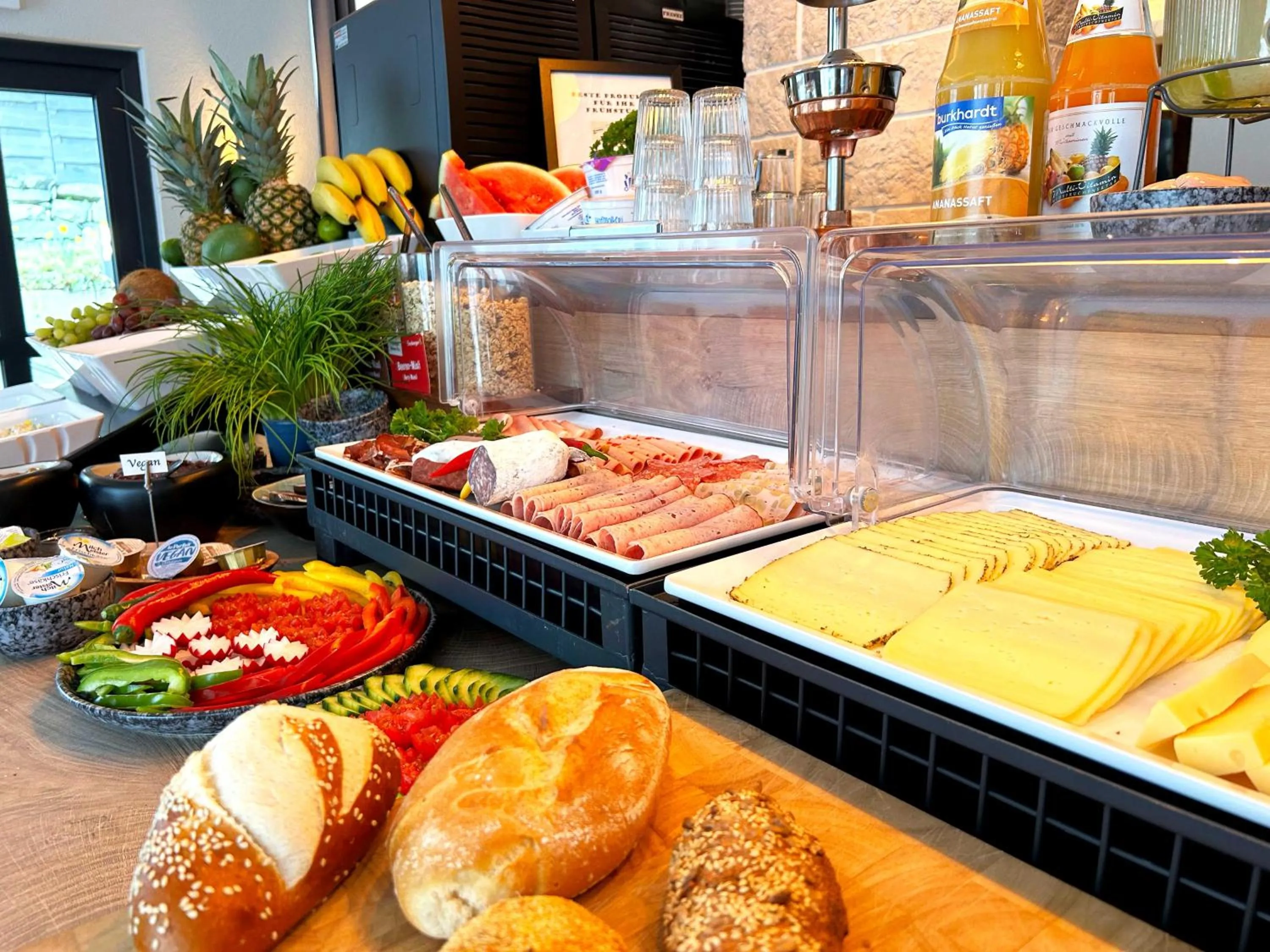 Buffet breakfast in Safranberg Hotel & Sauna