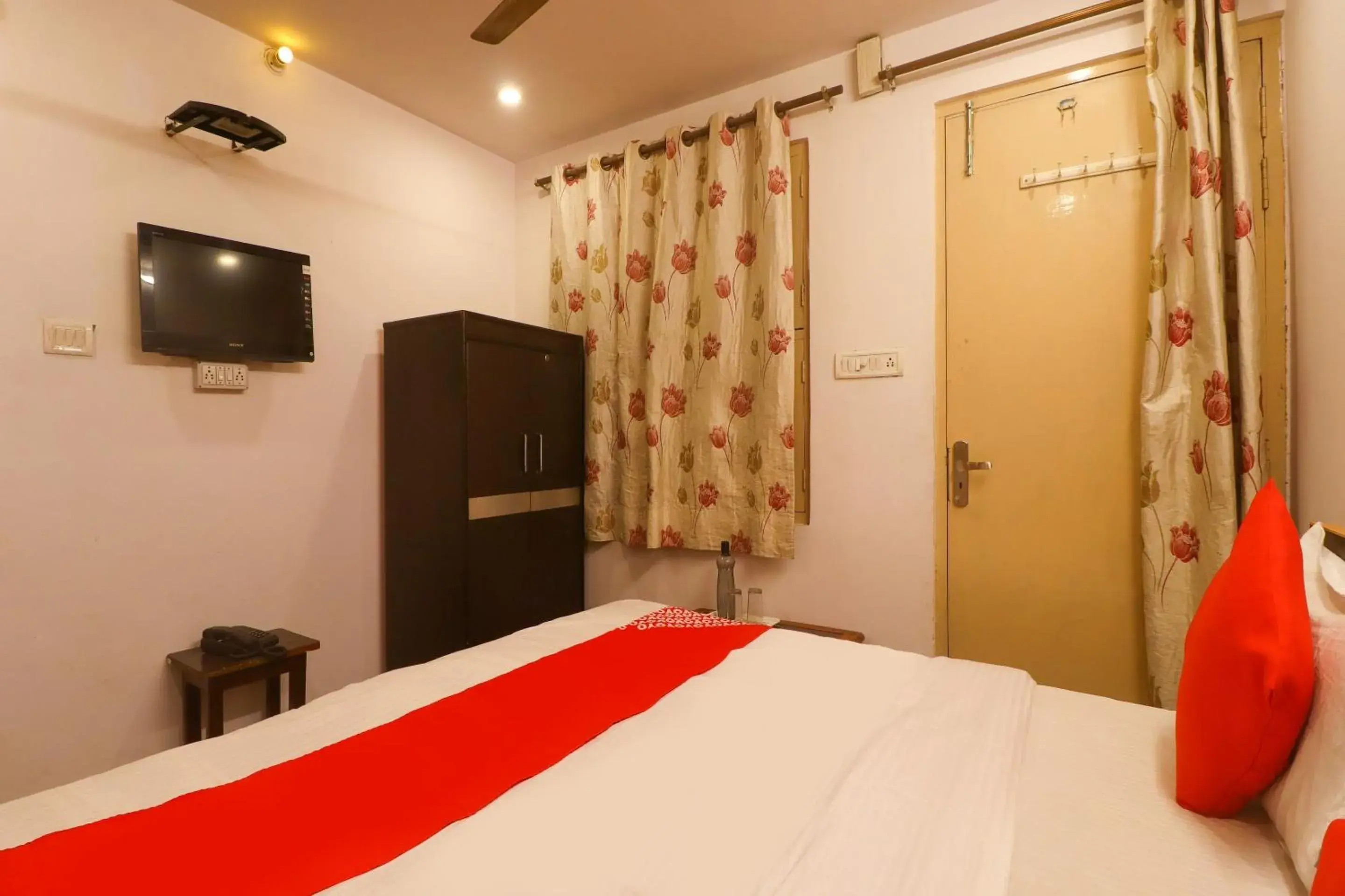 Bedroom, Bed in Super Hotel O Maa Arya Bedroom, Bed in Super Hotel O Maa Arya
