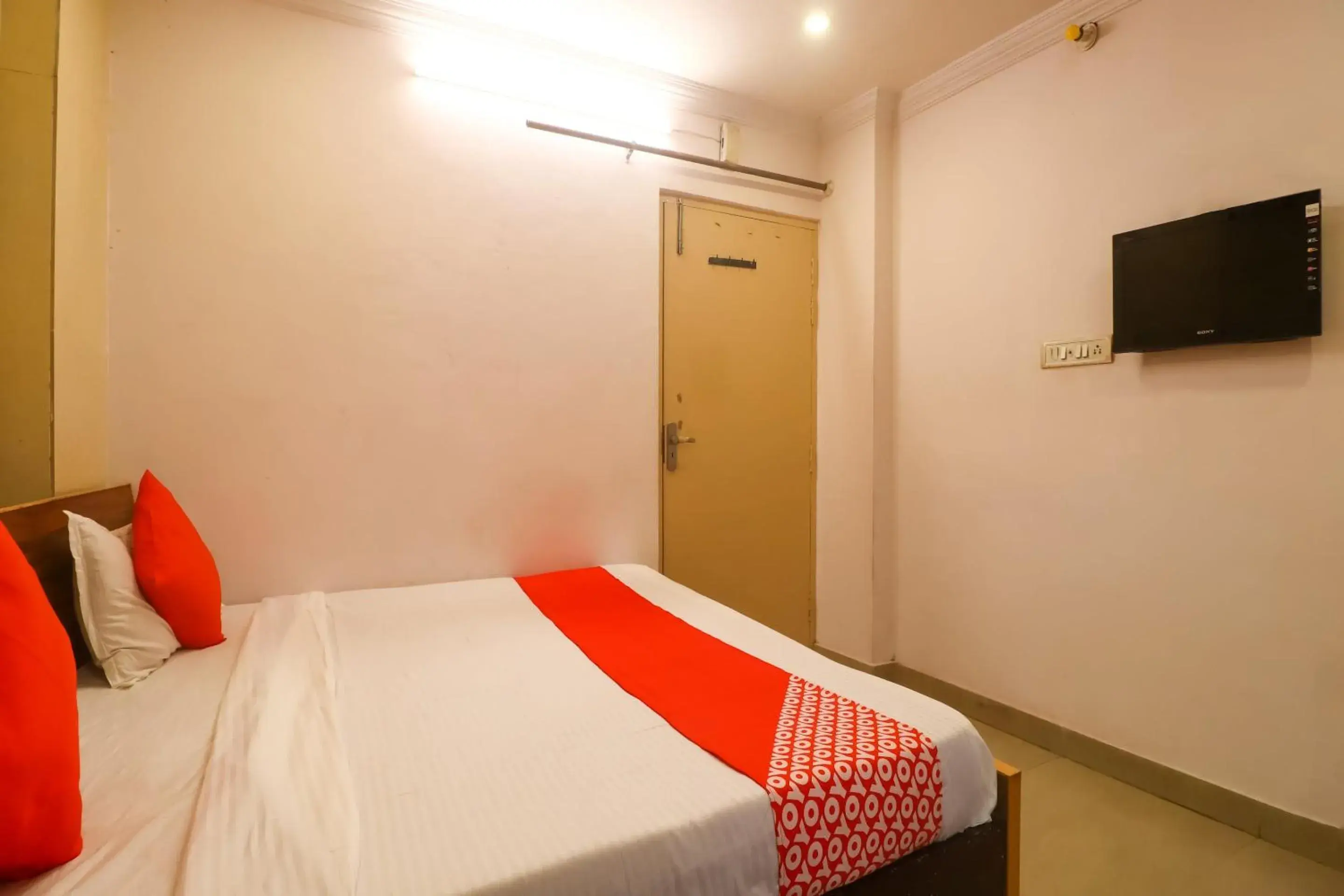 Bedroom, Bed in Super Hotel O Maa Arya Bedroom, Bed in Super Hotel O Maa Arya