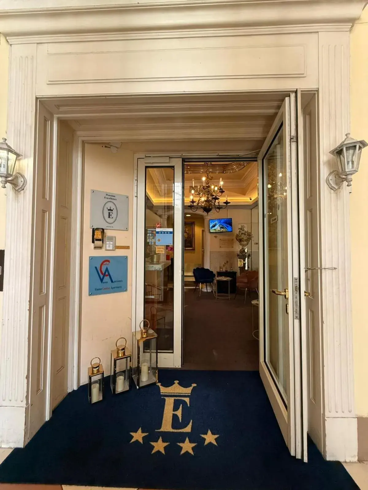 Lobby or reception in Hotel Pension Excellence Lobby or reception in Hotel Pension Excellence