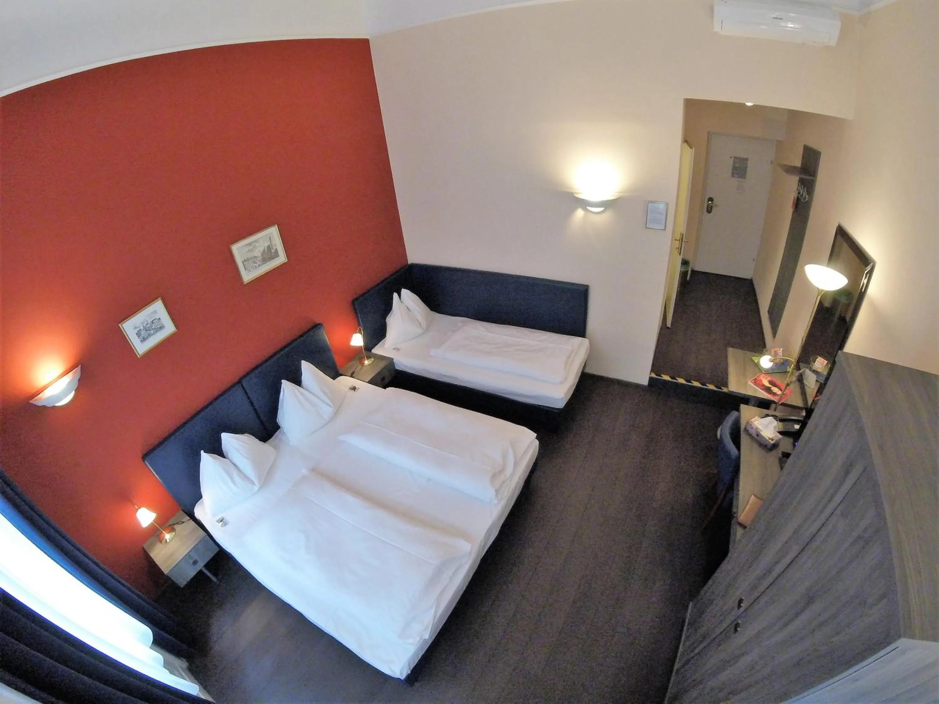 Photo of the whole room, Bed in Hotel Pension Excellence