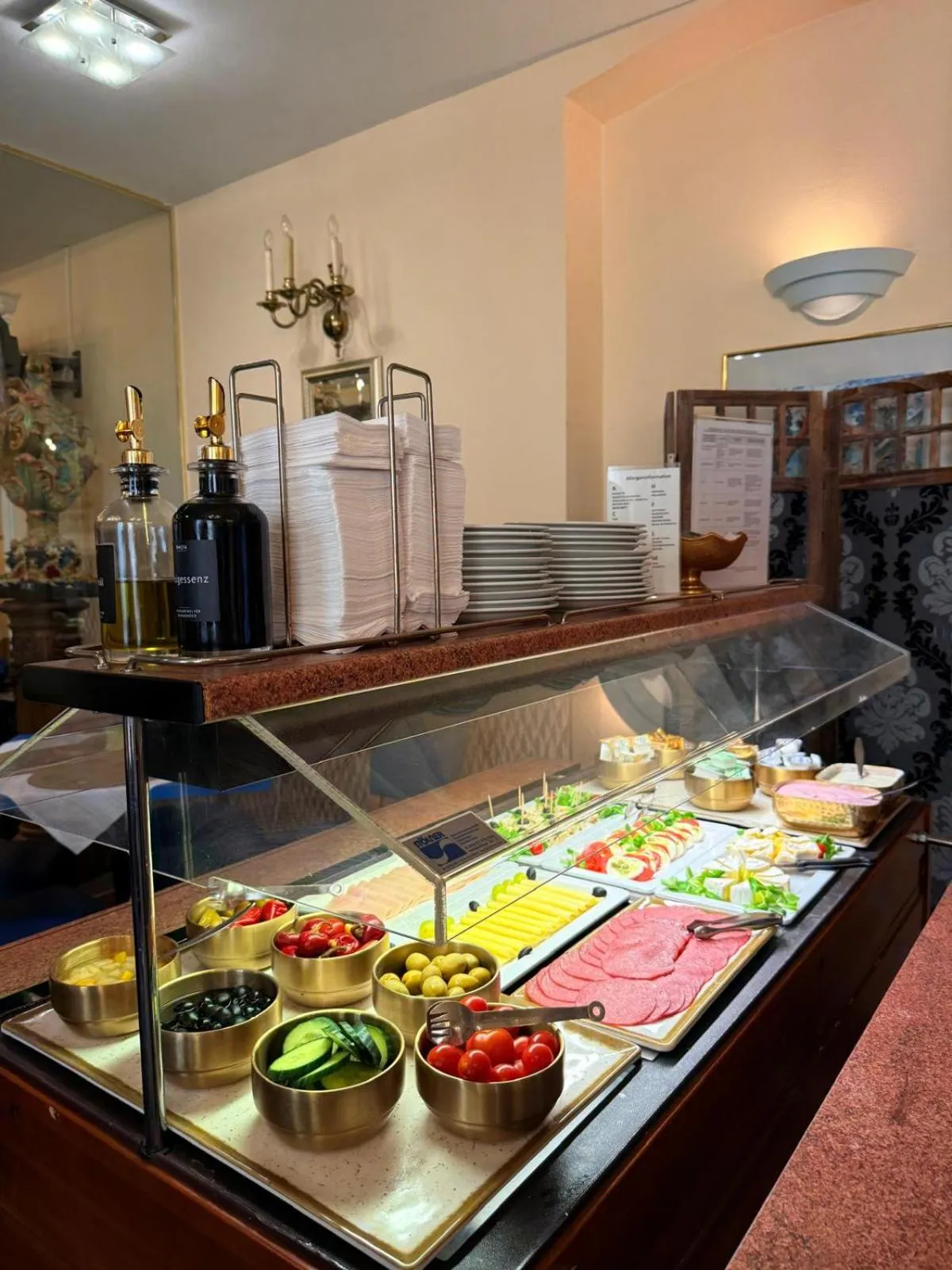 Breakfast in Hotel Pension Excellence