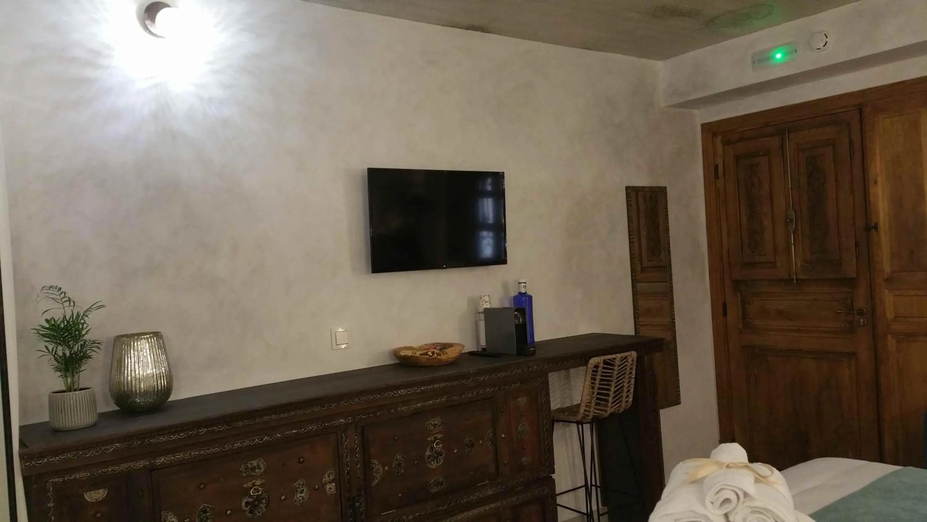 TV and multimedia, Bed in Murallas de Jayrán Hotel Boutique