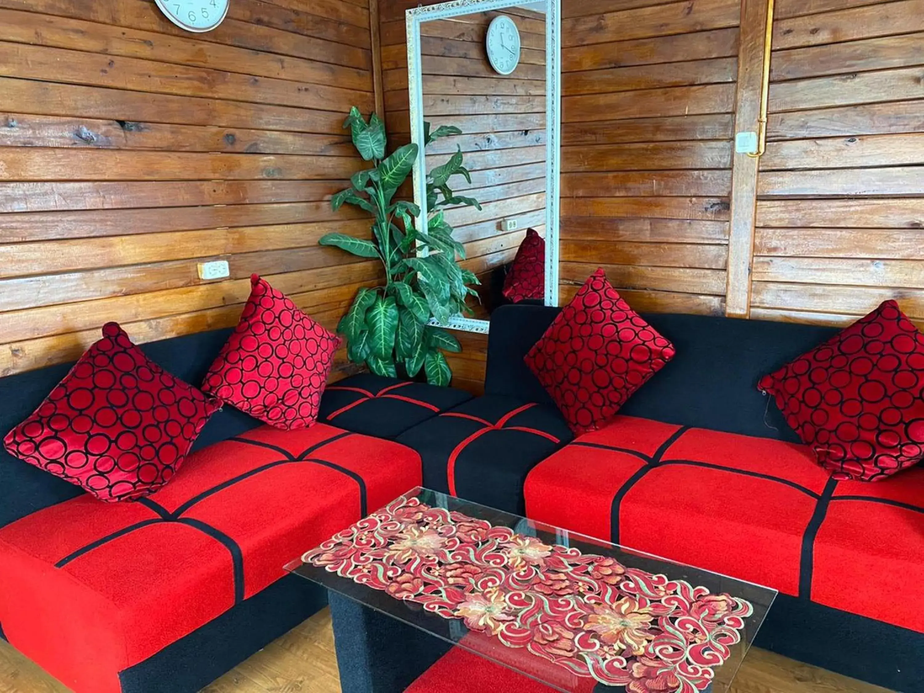 Lobby or reception in RedDoorz Plus at Puncak Mas Cottage Lampung Lobby or reception in RedDoorz Plus at Puncak Mas Cottage Lampung