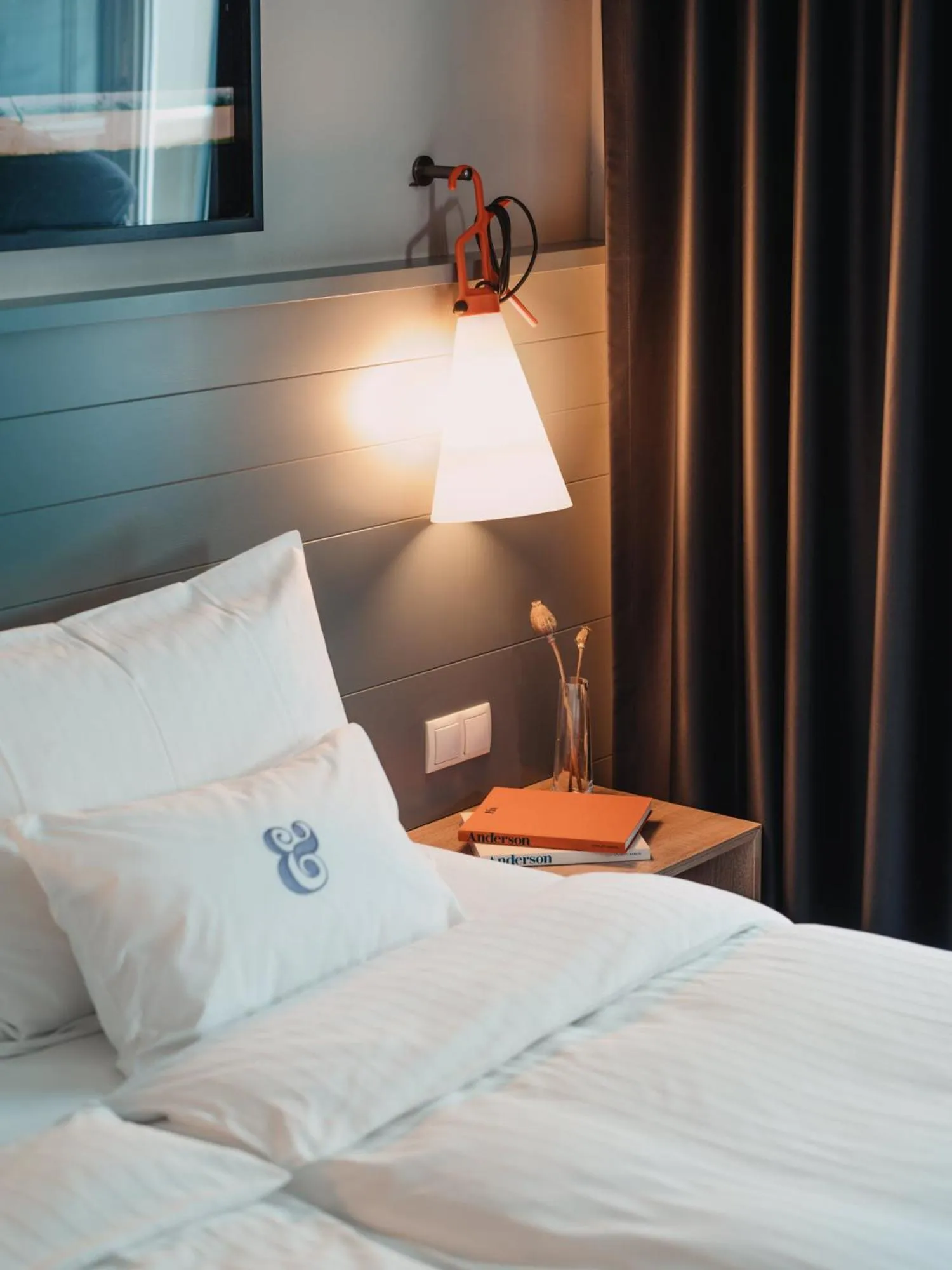 Photo of the whole room, Bed in Saint SHERMIN bed breakfast & champagne