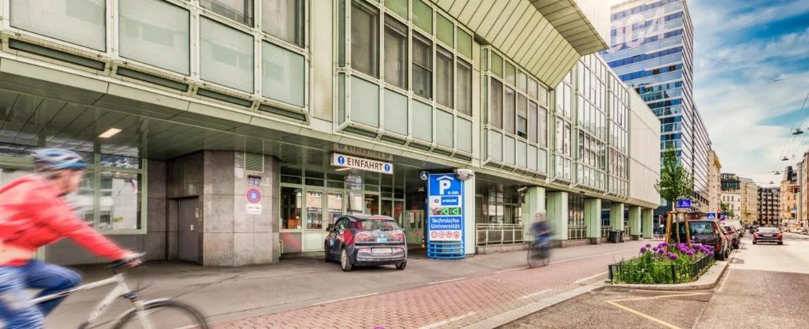 Saint SHERMIN bed breakfast & champagne