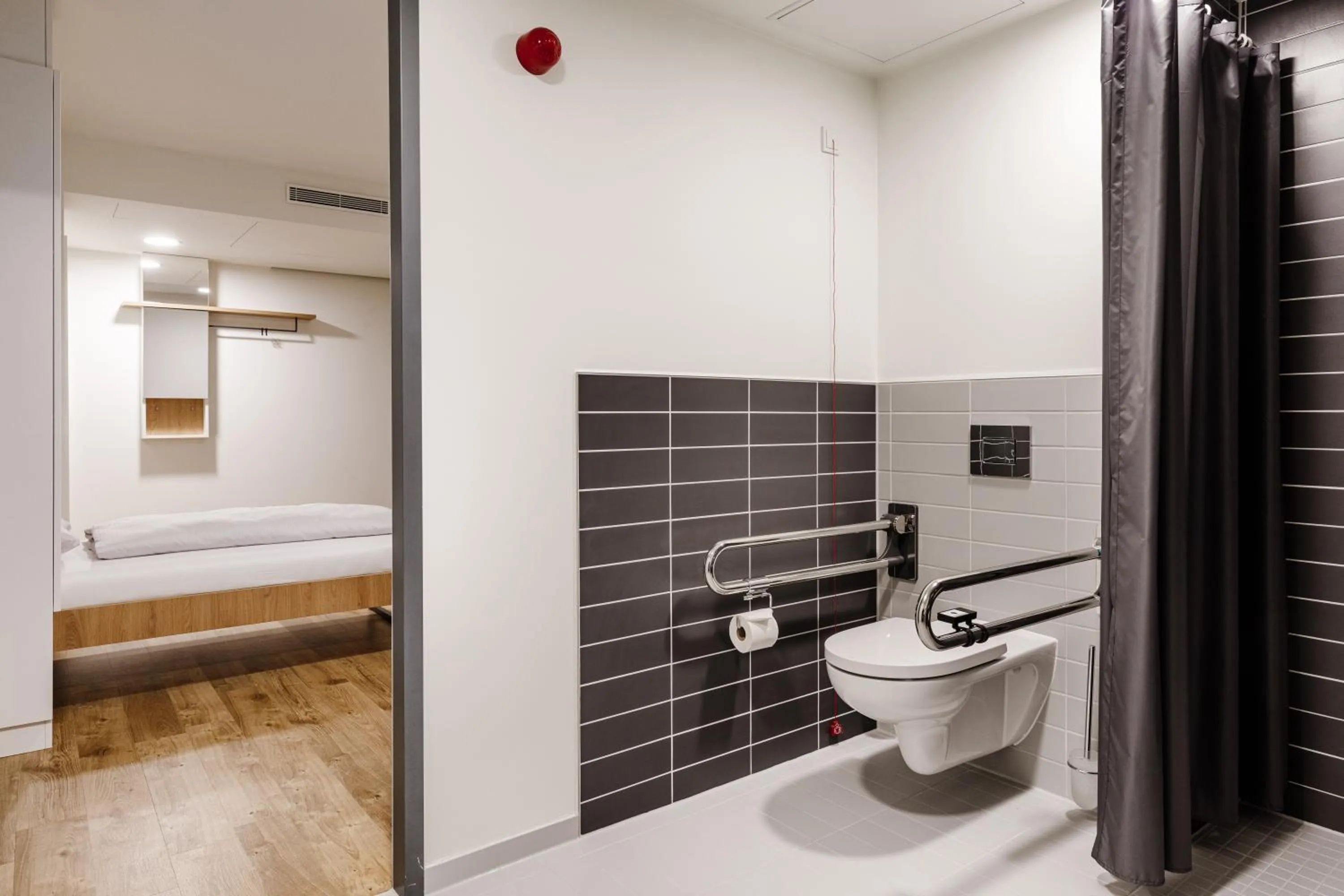 Shower in smartments Mannheim Hauptbahnhof