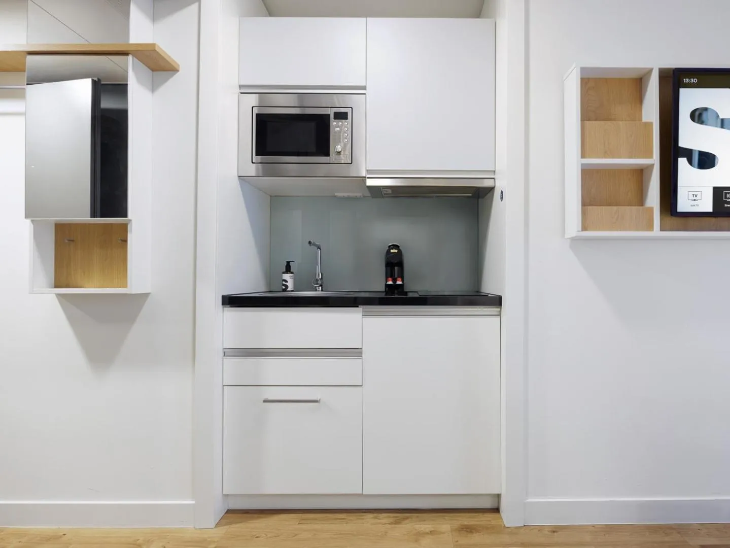 Kitchen or kitchenette in smartments Mannheim Hauptbahnhof