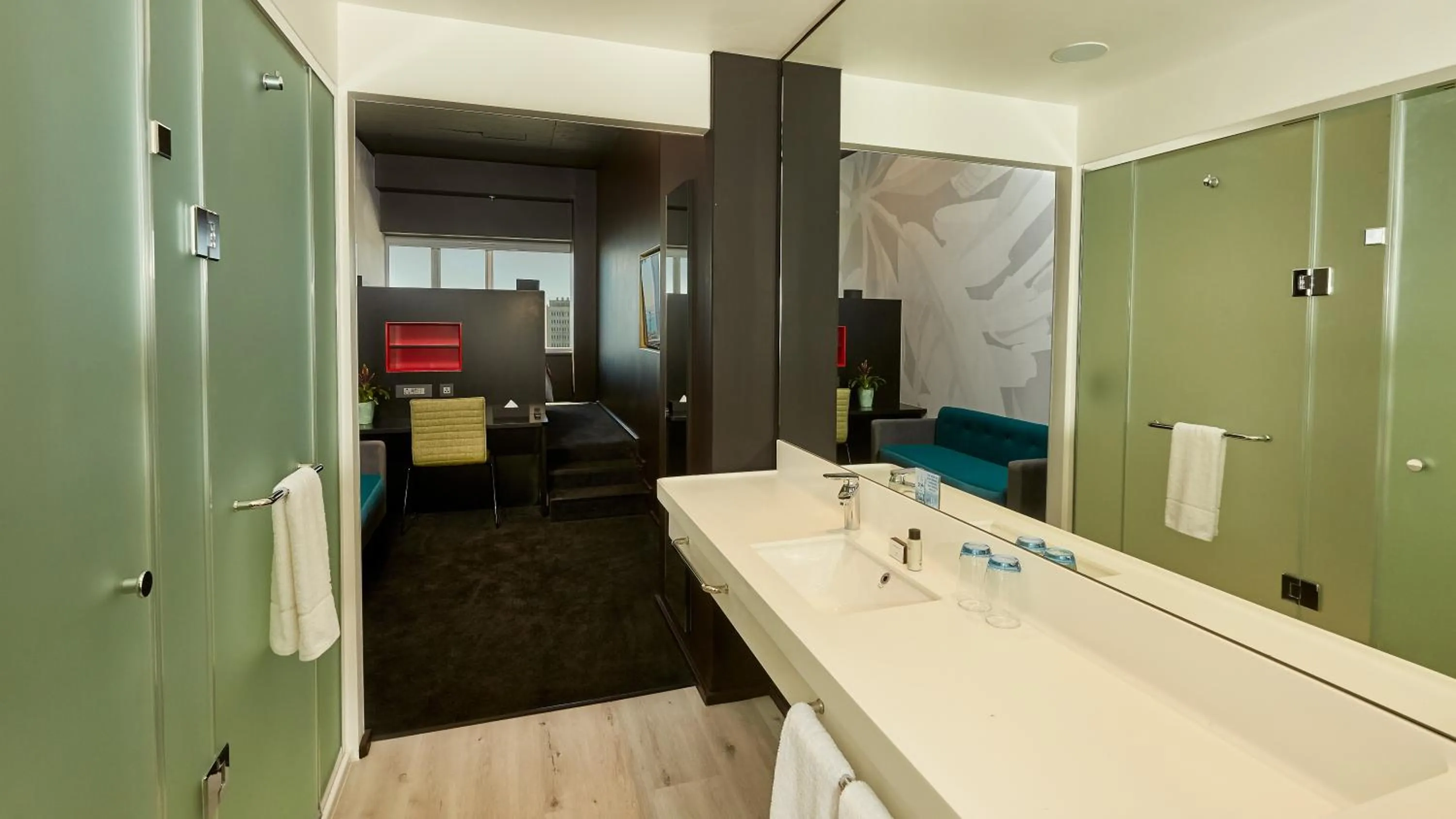 Bathroom in Hotel Sky Cape Town