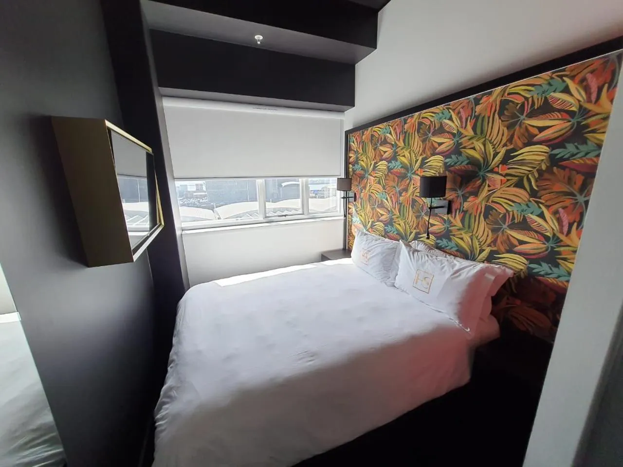 Bed in Hotel Sky Cape Town