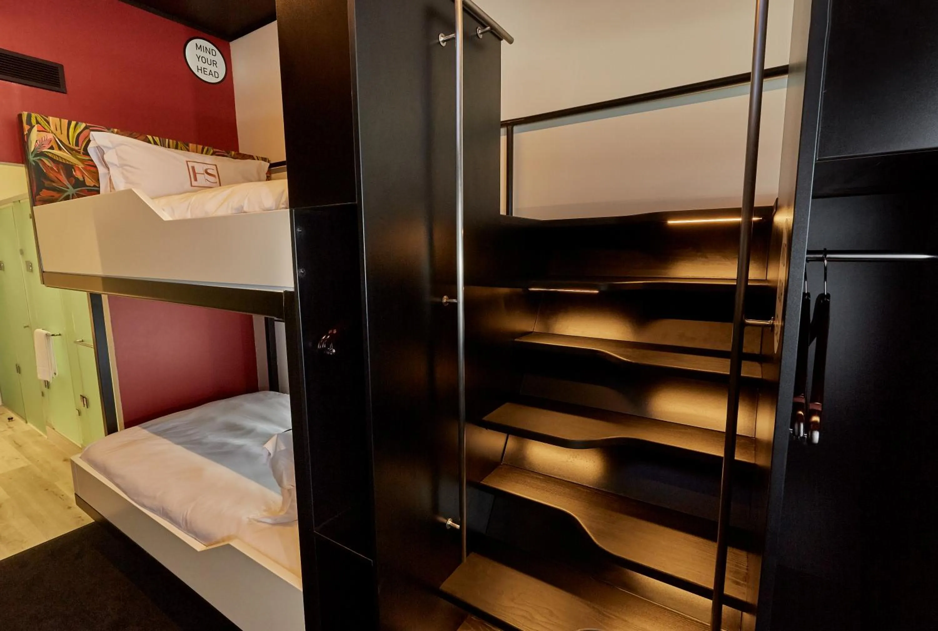 Bedroom, Bed in Hotel Sky Cape Town