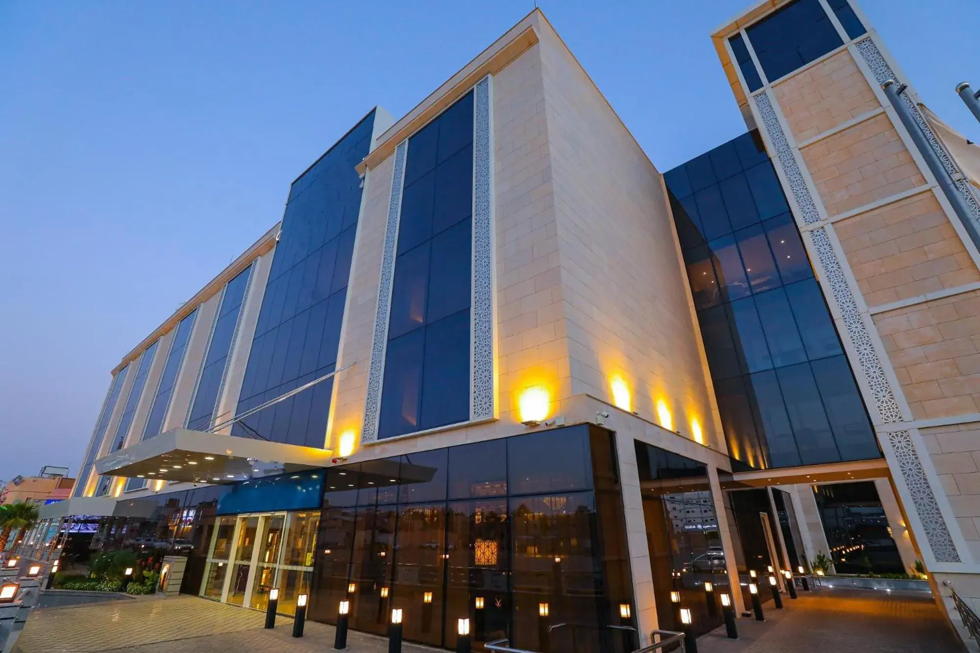 Property building in Cheerful Al Waha Unayzah Hotel Property building in Cheerful Al Waha Unayzah Hotel