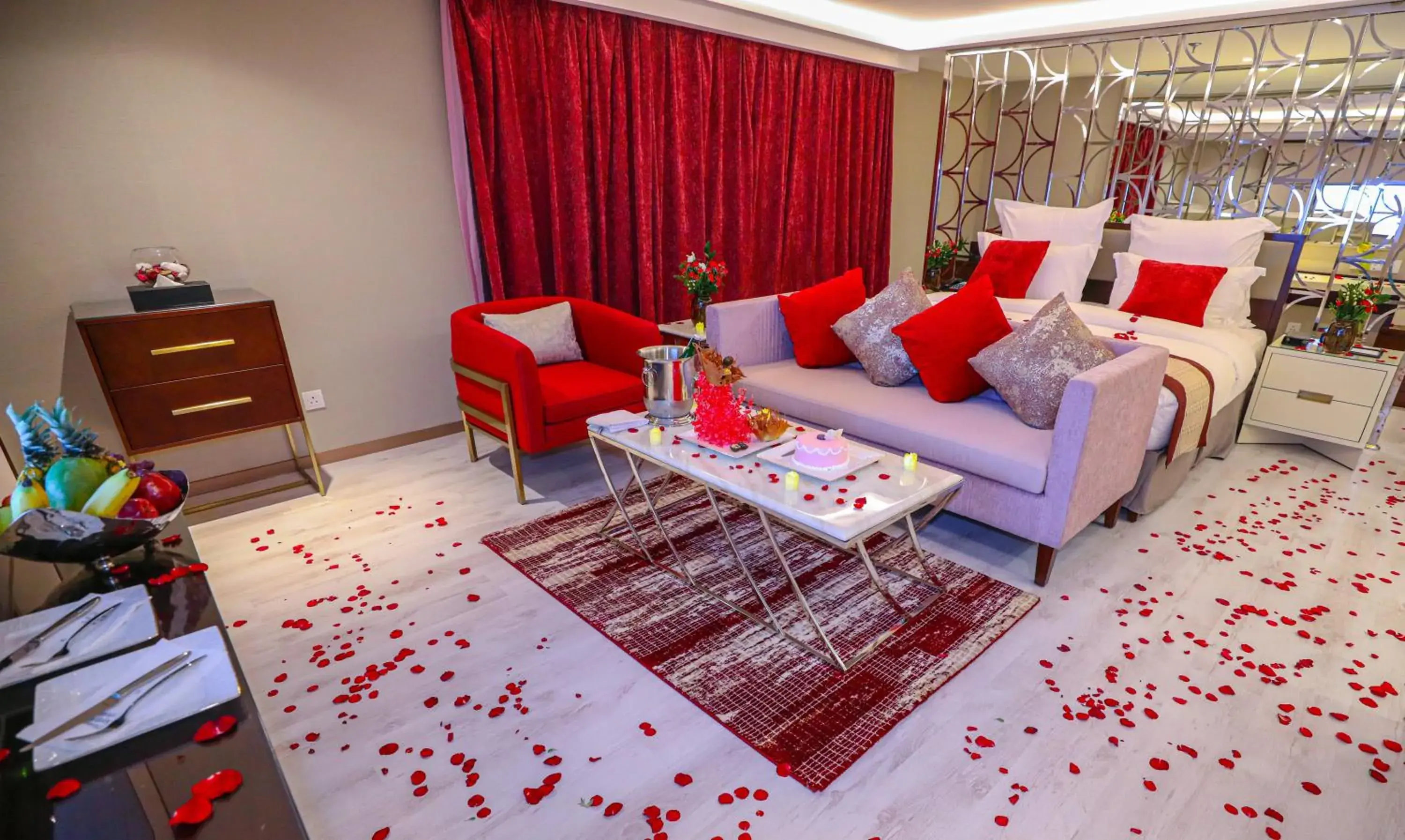 Living room in Cheerful Al Waha Unayzah Hotel Living room in Cheerful Al Waha Unayzah Hotel