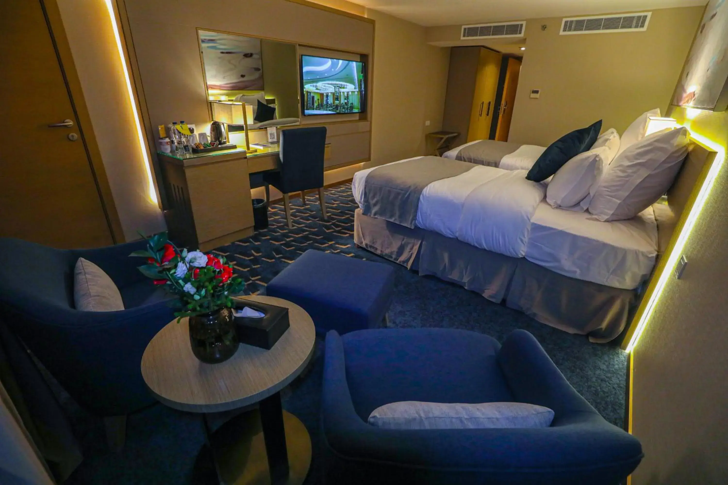 Bedroom in Cheerful Al Waha Unayzah Hotel Bedroom in Cheerful Al Waha Unayzah Hotel