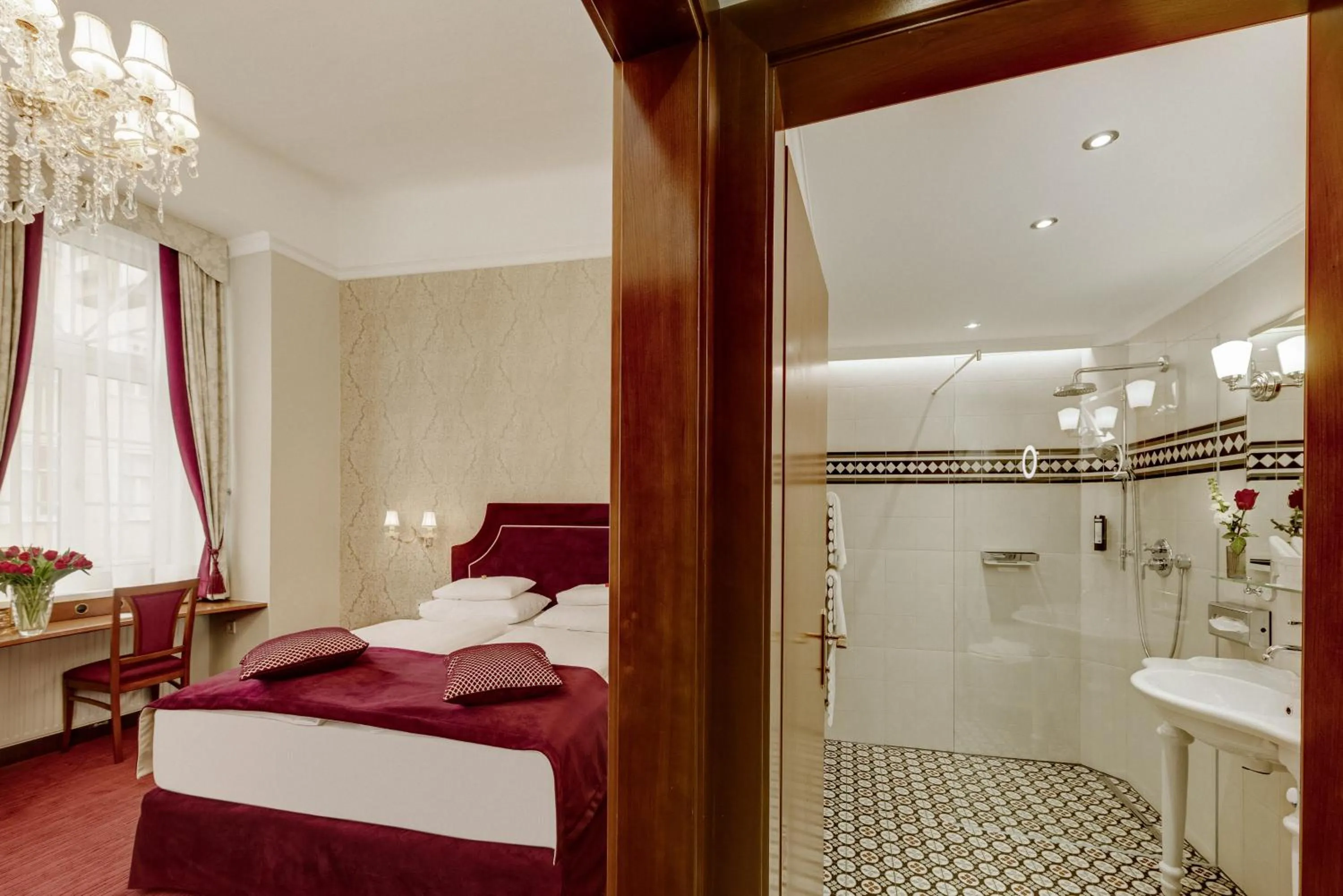 Bedroom, Bed in Hotel Stefanie - VIENNA'S OLDEST HOTEL