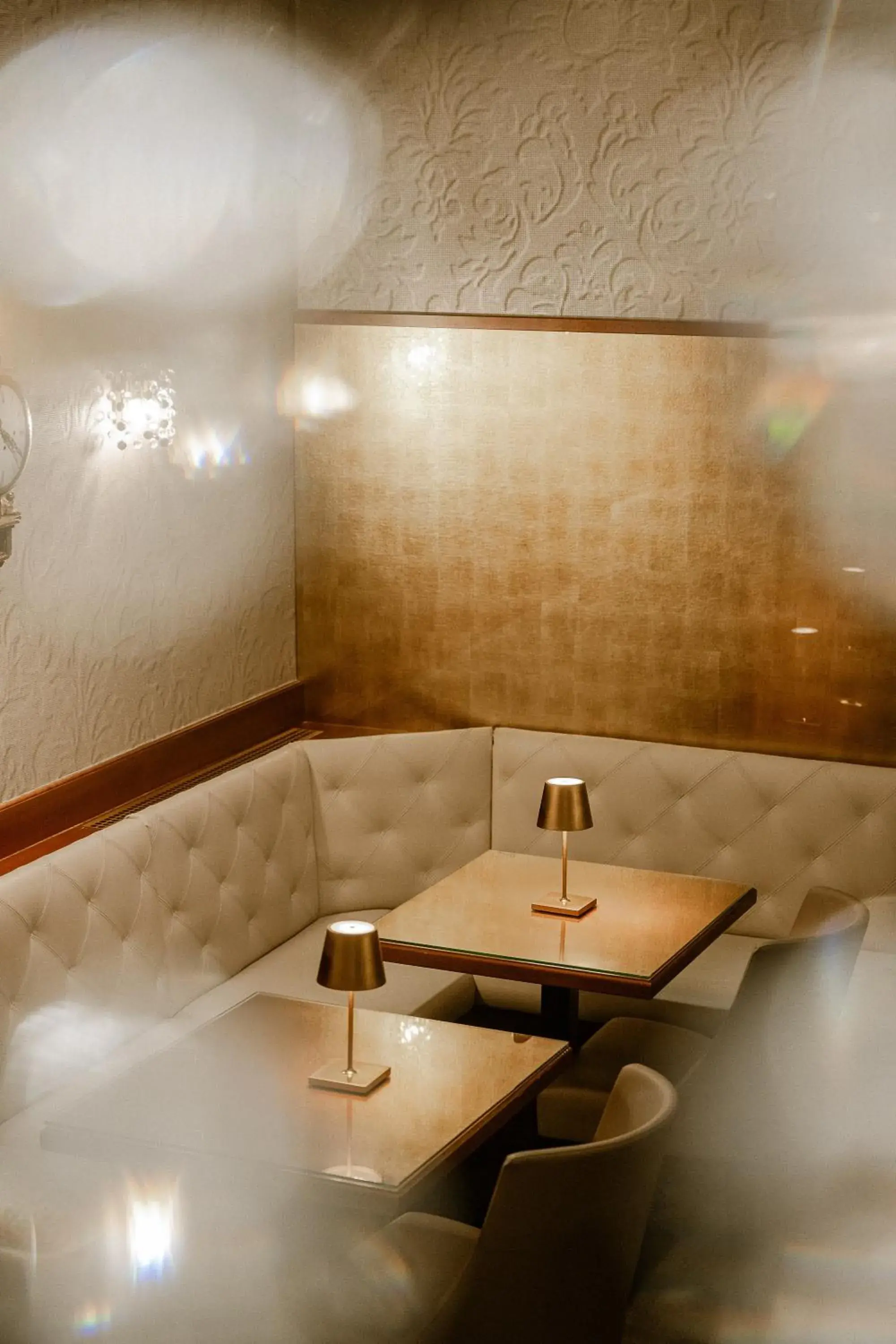 Lounge or bar in Hotel Stefanie - VIENNA'S OLDEST HOTEL Lounge or bar in Hotel Stefanie - VIENNA'S OLDEST HOTEL