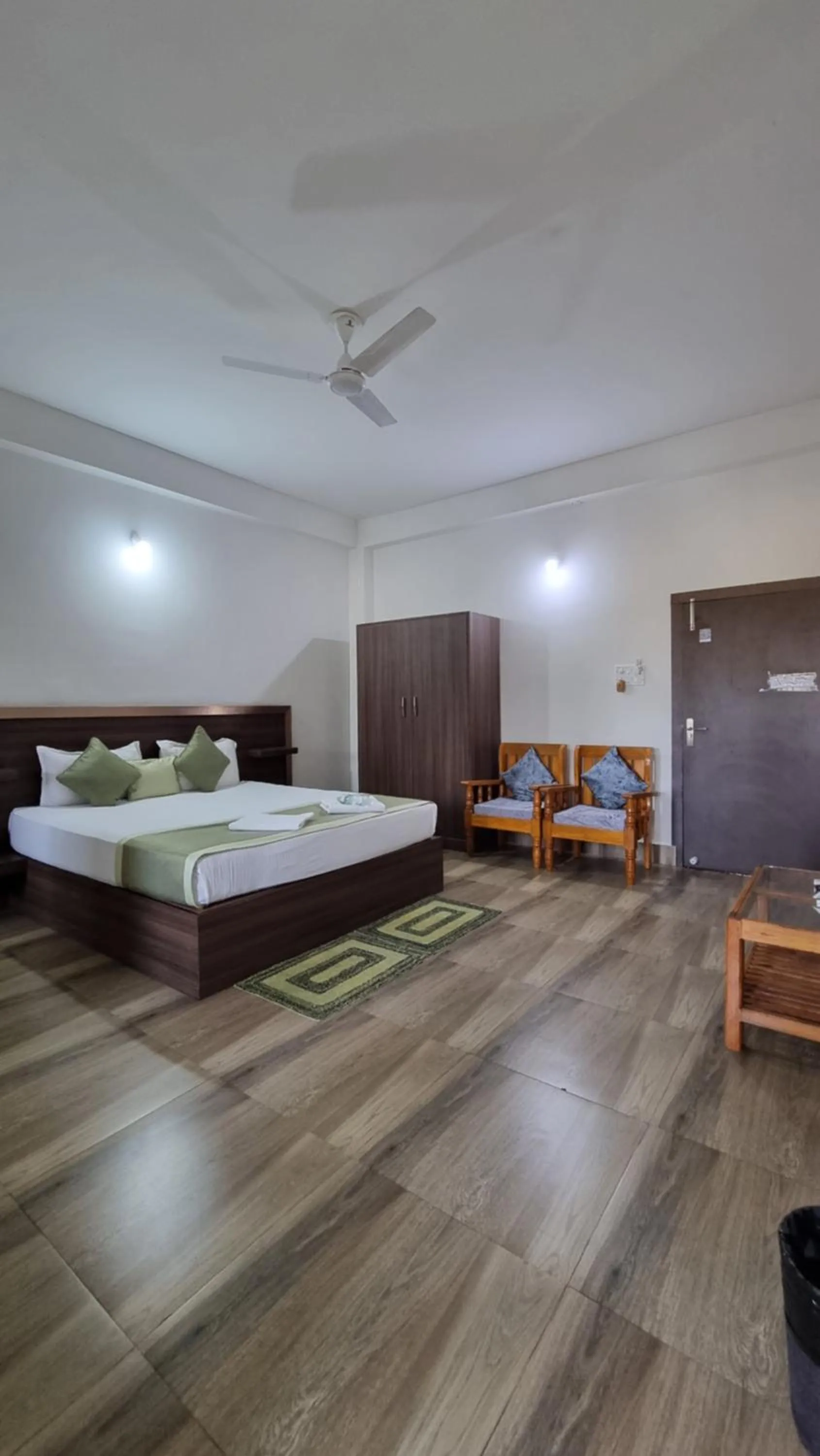 Bed in Shivaji Inn Kaziranga