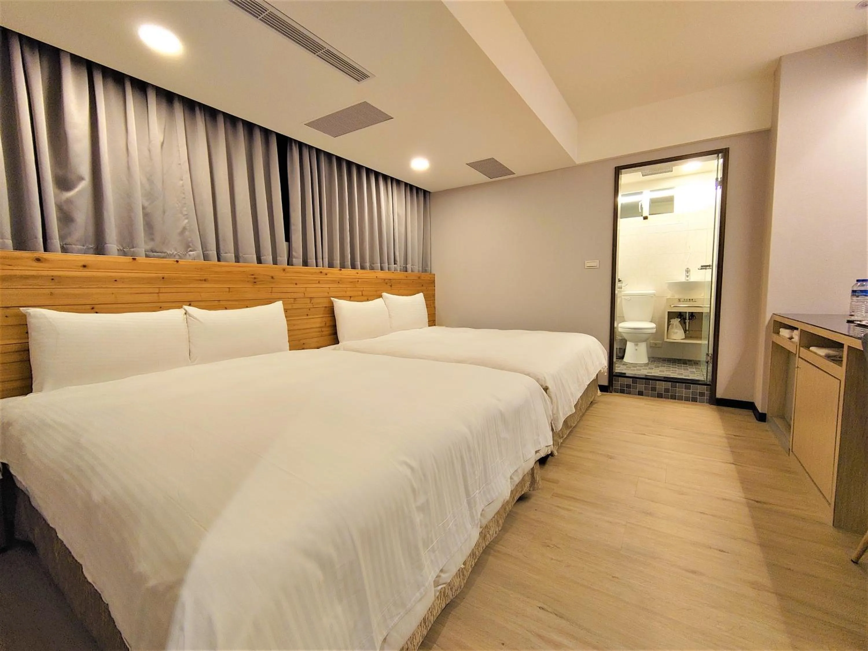 Bed in Hub Hotel Ximen Inn