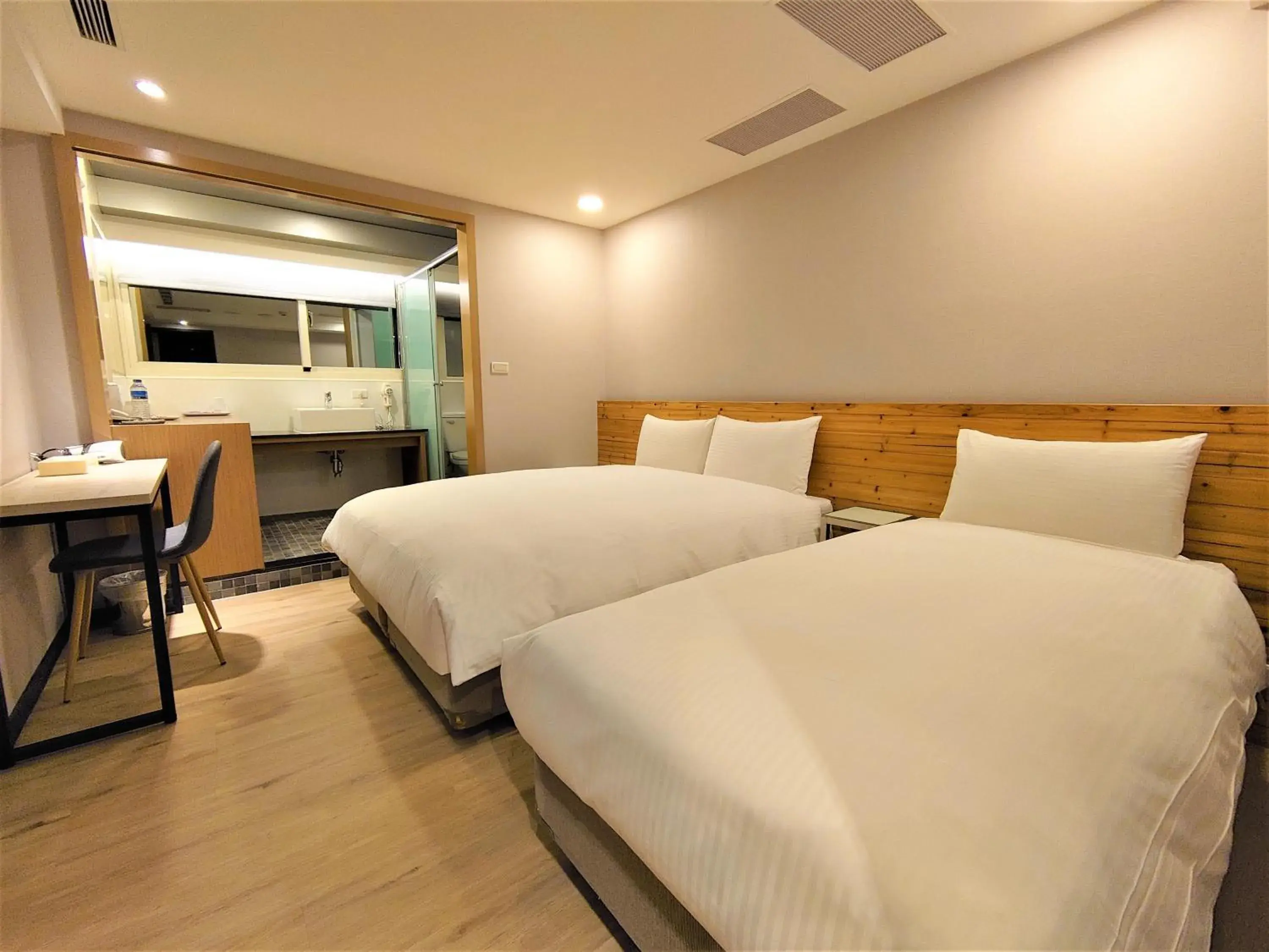 Bed in Hub Hotel Ximen Inn Bed in Hub Hotel Ximen Inn