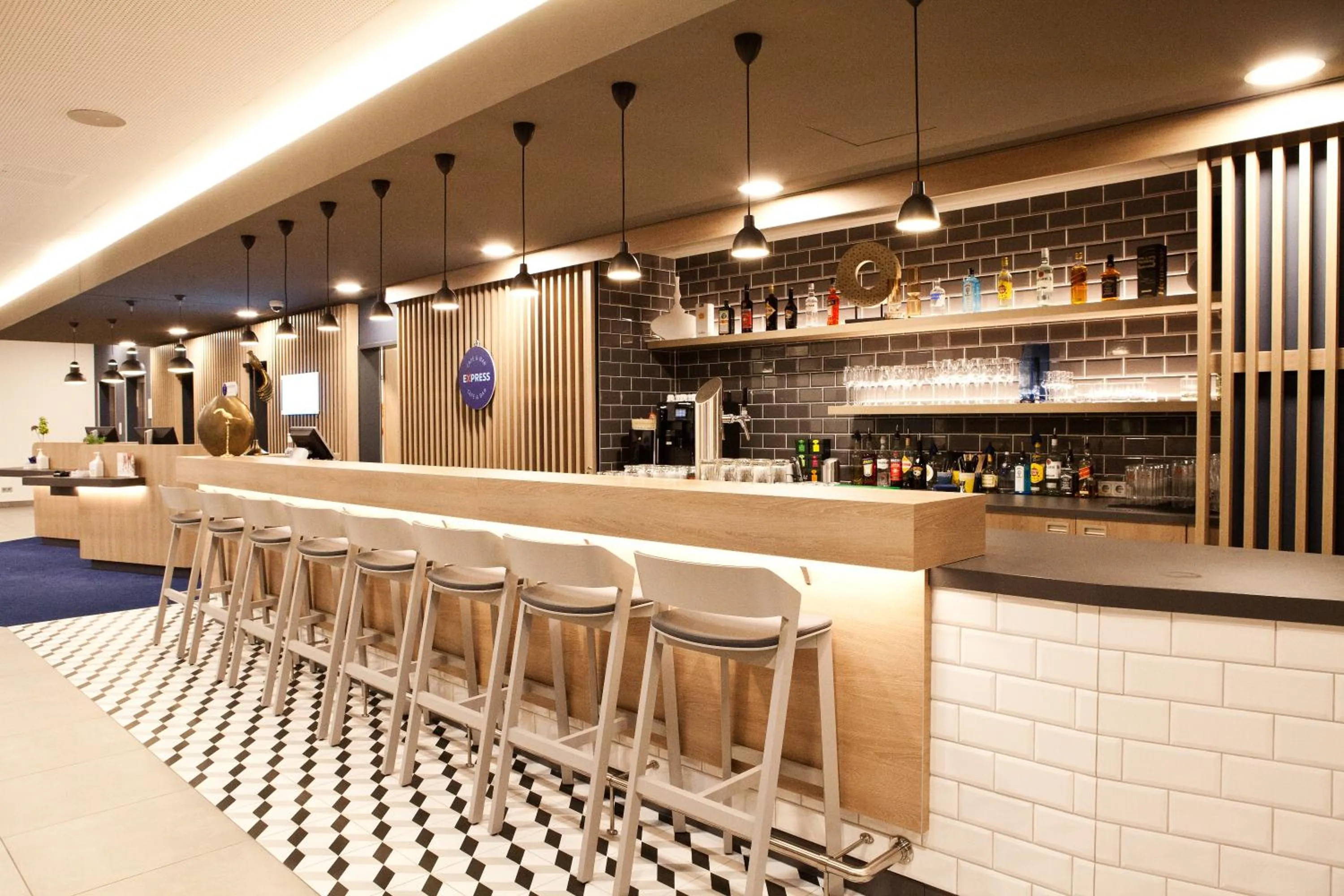 Lounge or bar in Holiday Inn Express - Lustenau