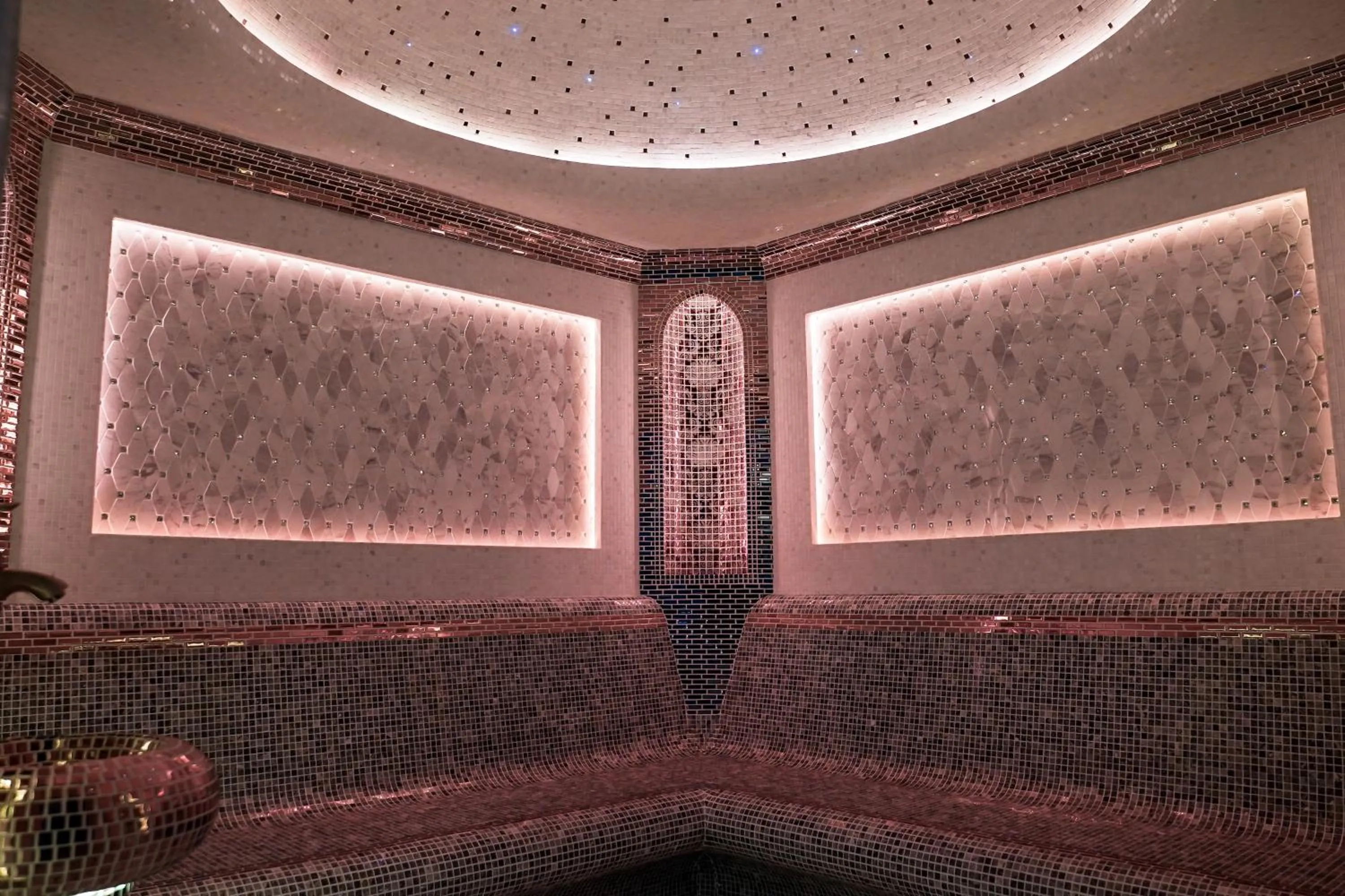 Sauna in Level Hotel