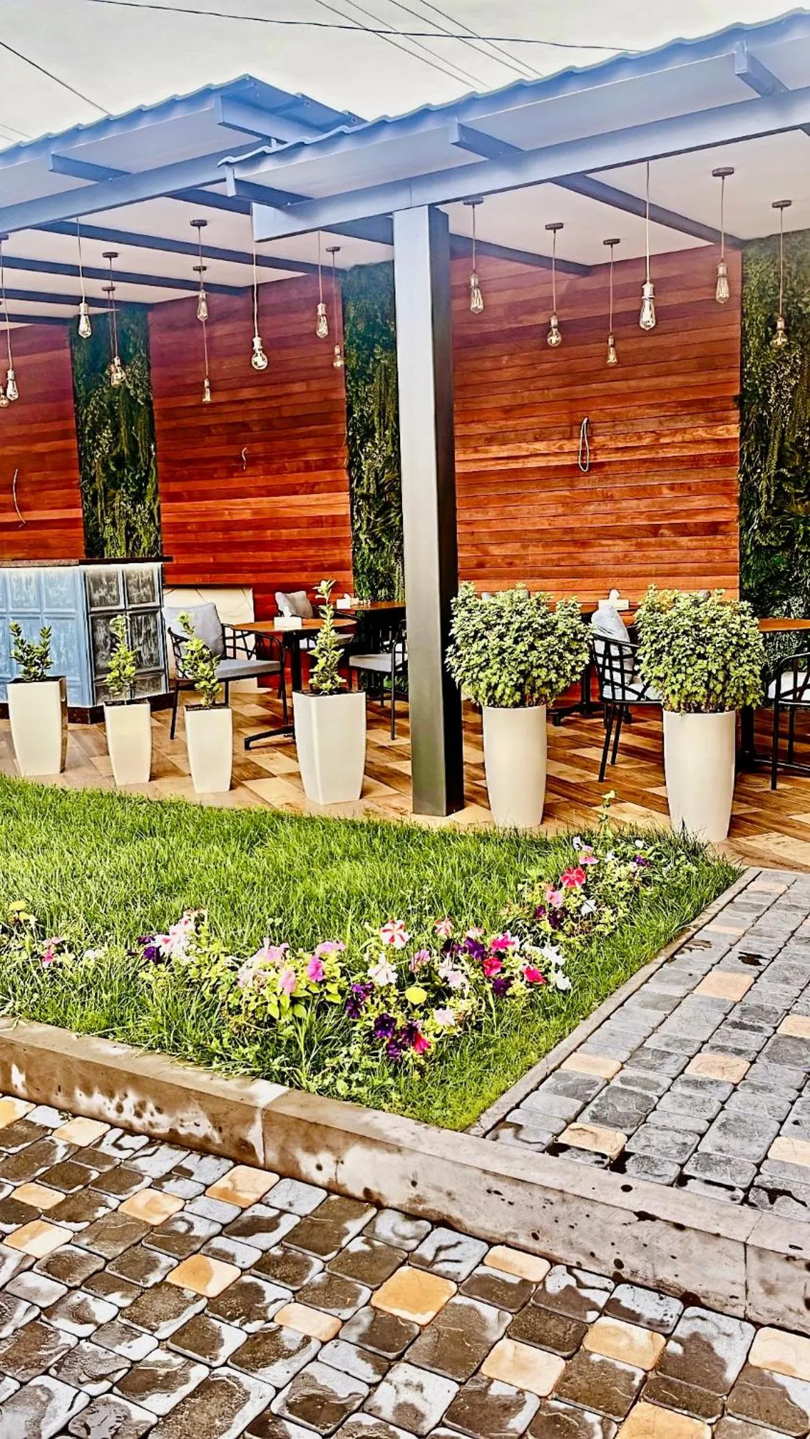 Garden in Grand Fortune Hotel