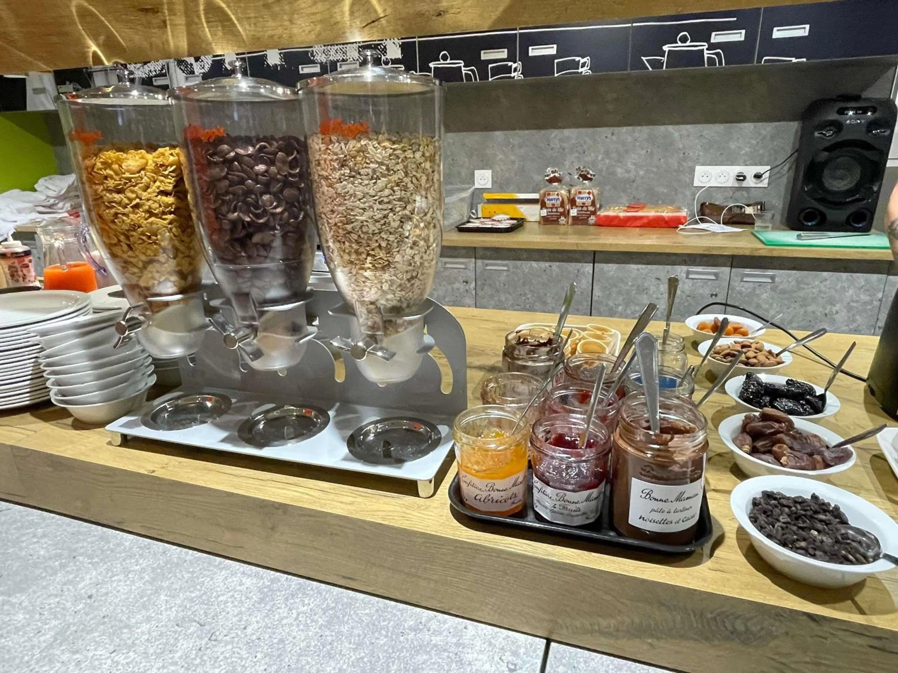 Breakfast in ibis Budget Cognac