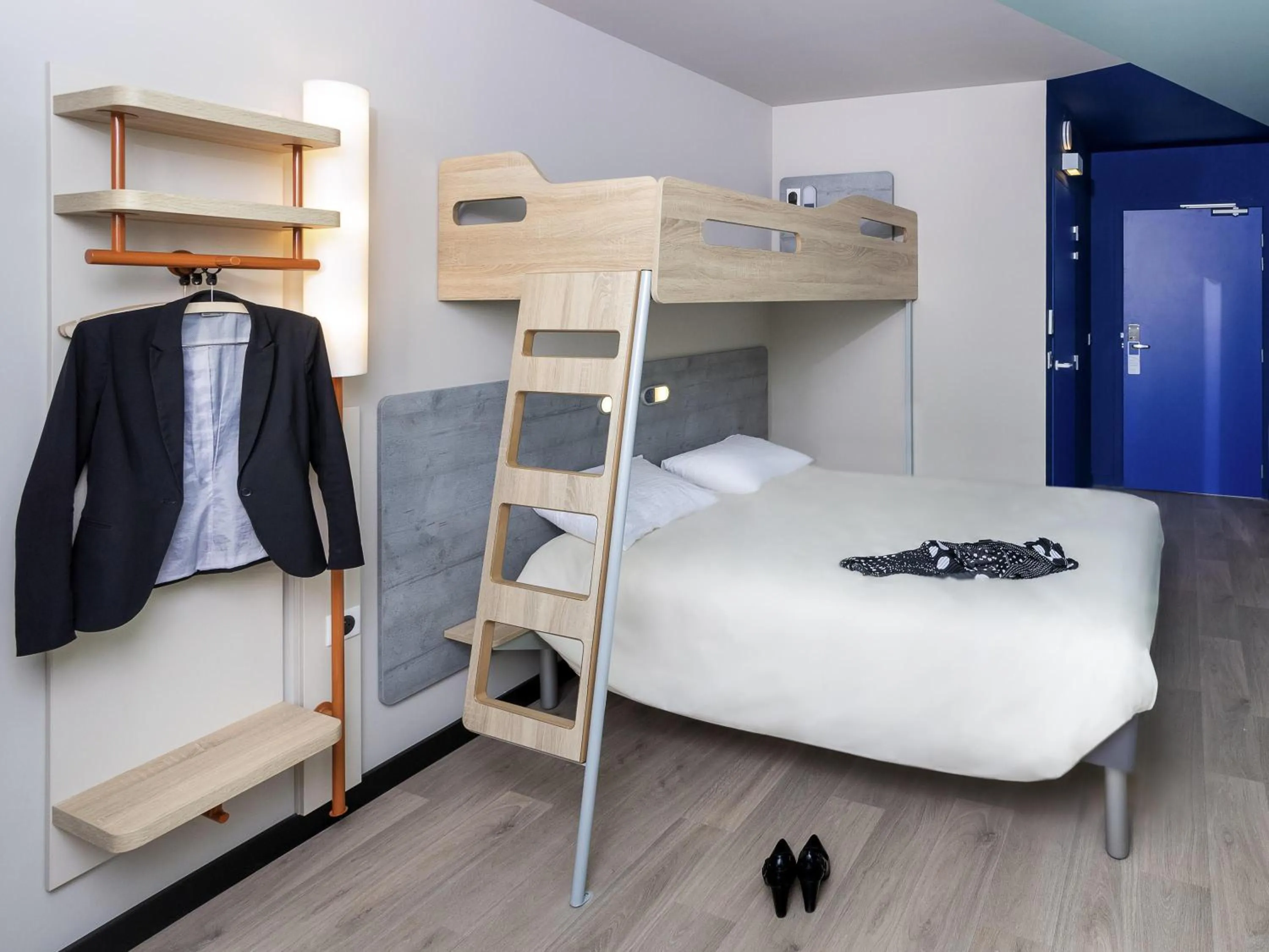 Bedroom, Bed in ibis Budget Cognac