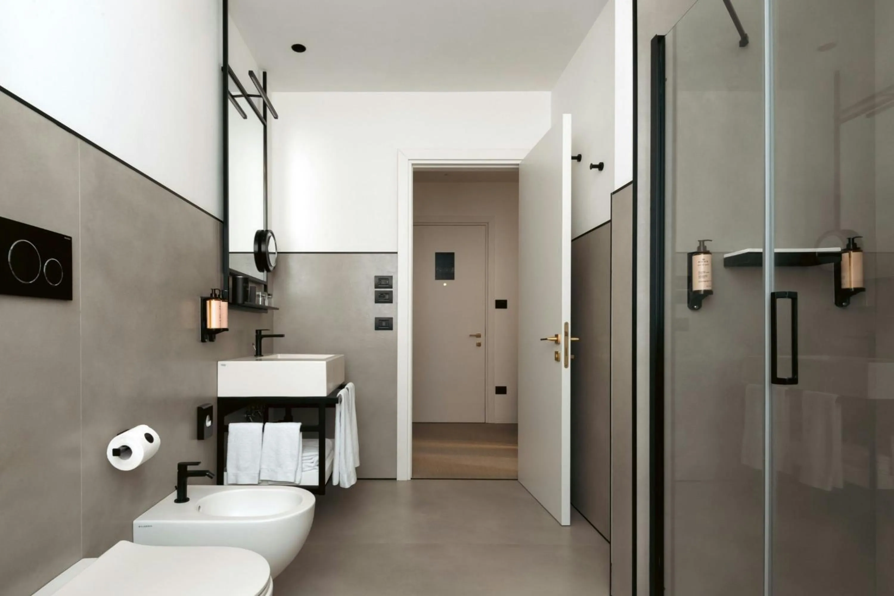 Bathroom in HABITA79, Pompeii, a Tribute Portfolio Hotel