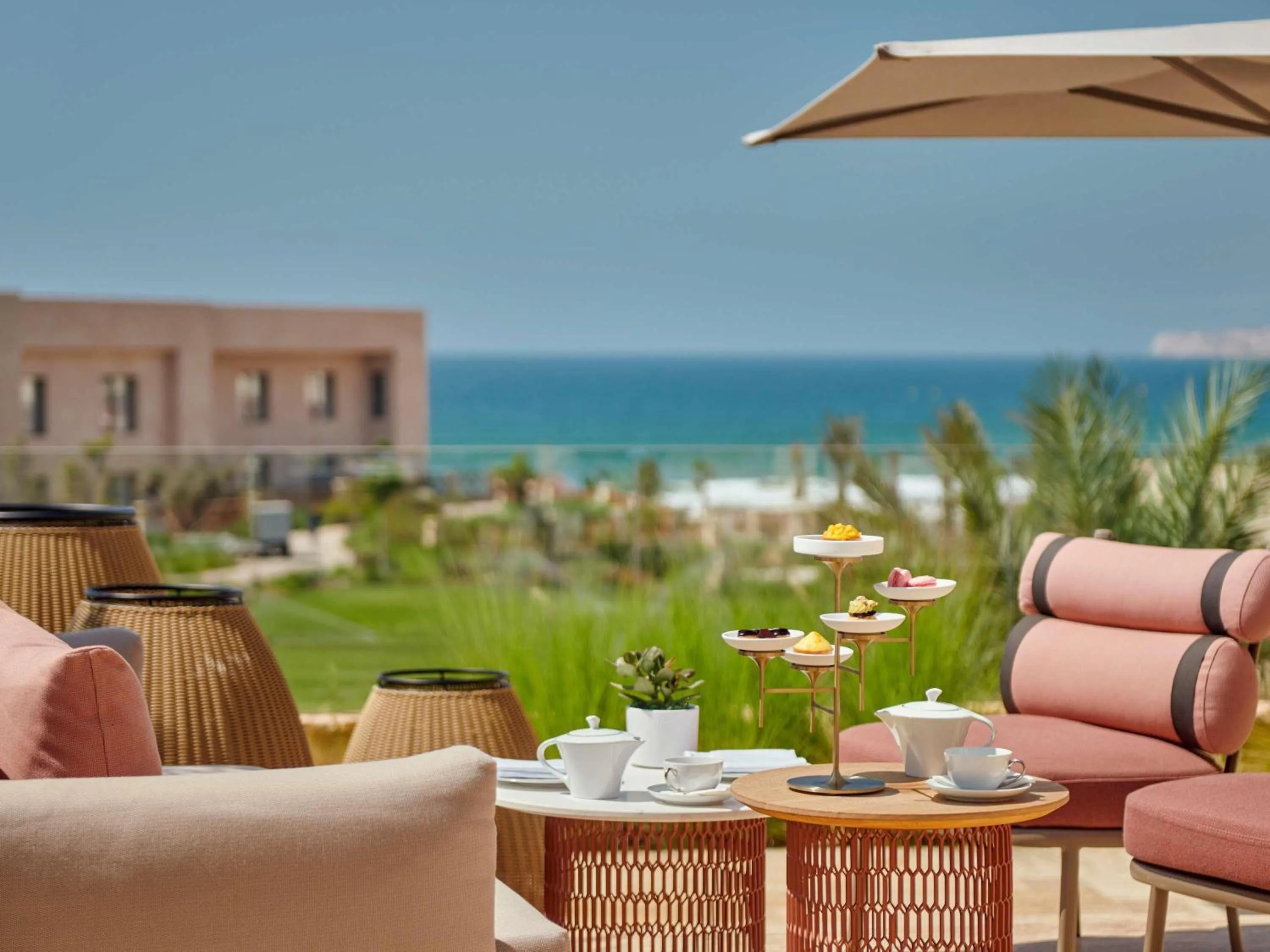 Lounge or bar in Fairmont Taghazout Bay