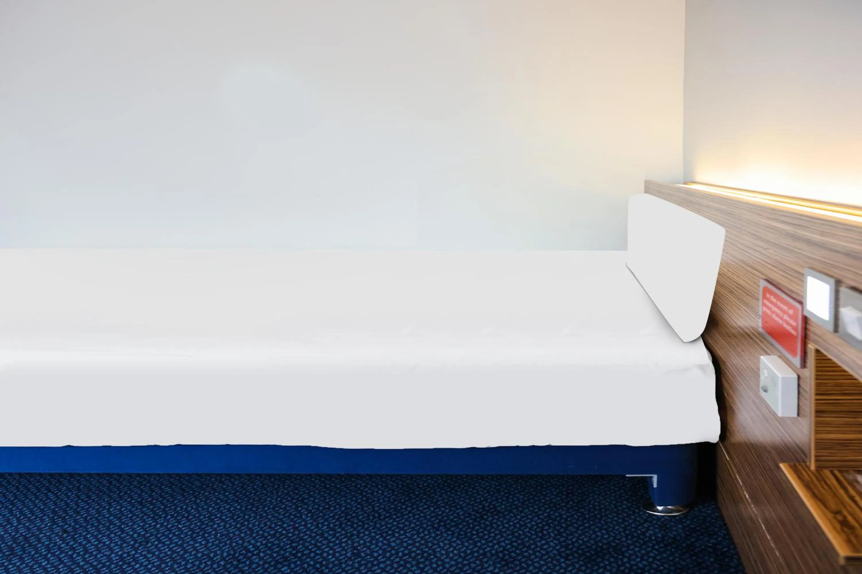 Bed in GO2 Lancaster Centre Hotel by OYO