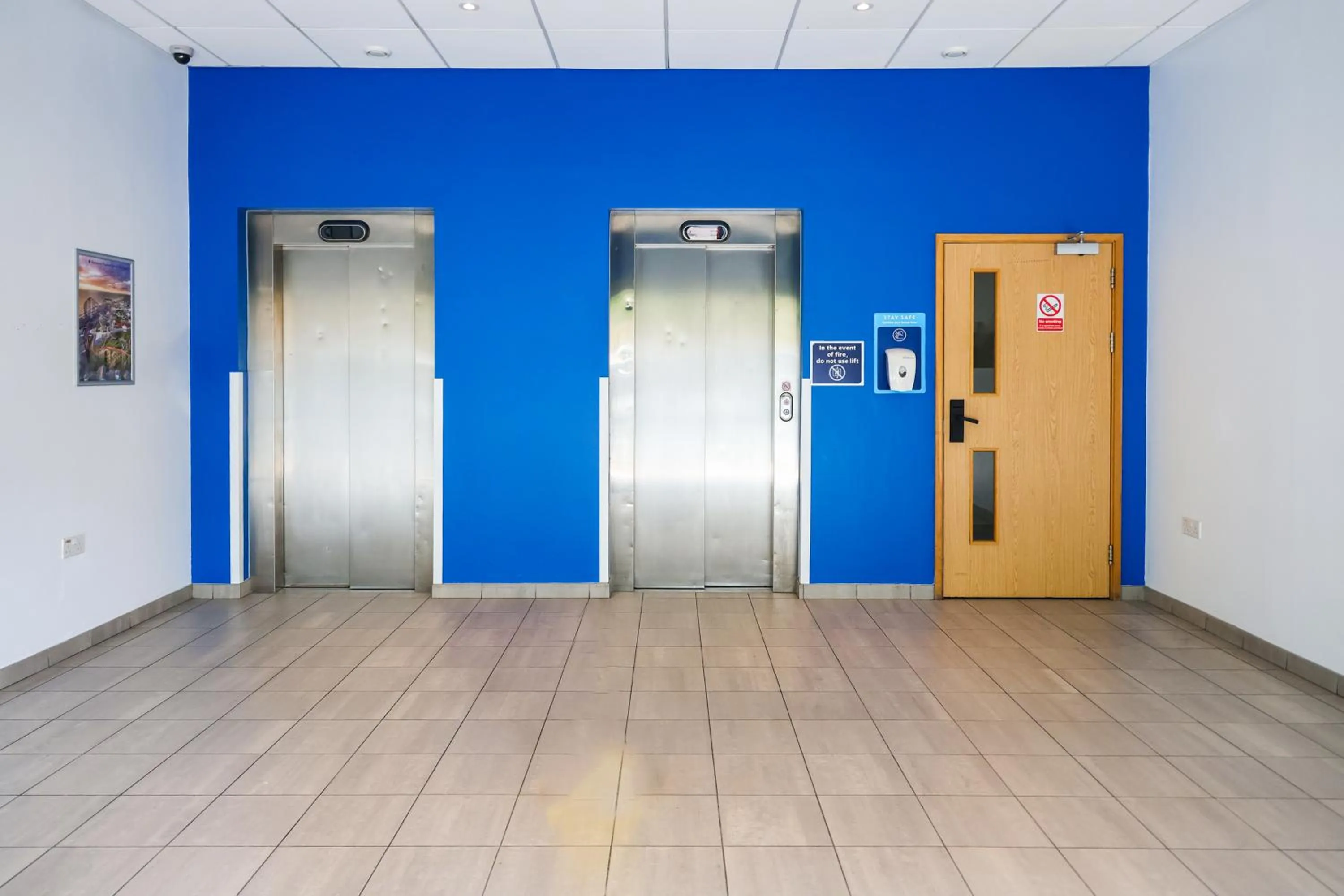 elevator in GO2 Lancaster Centre Hotel by OYO