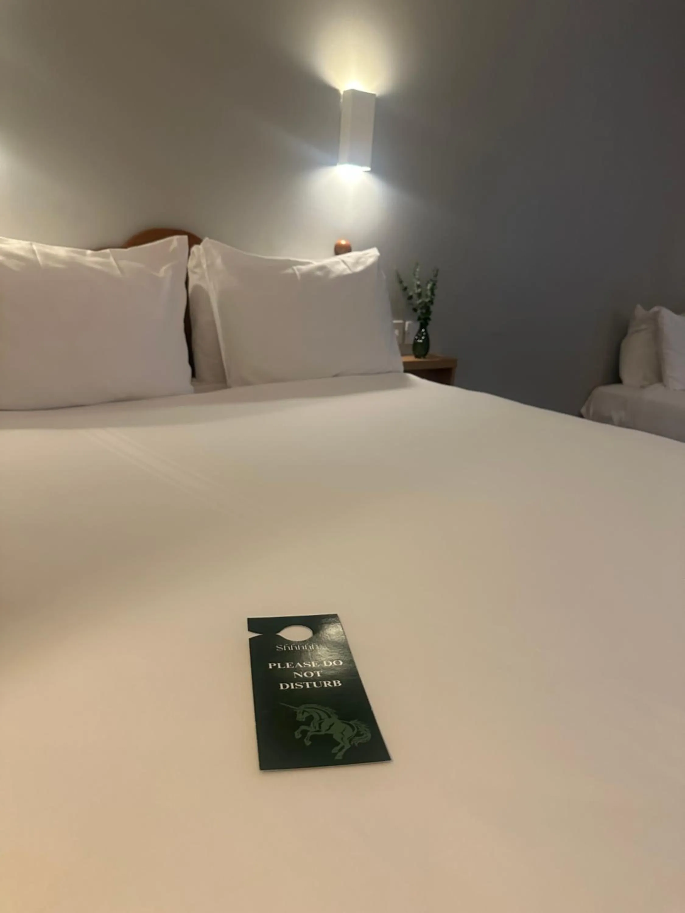 Bed in go2 Glasgow Cumbernauld Hotel - Free Parking and Pet Friendly