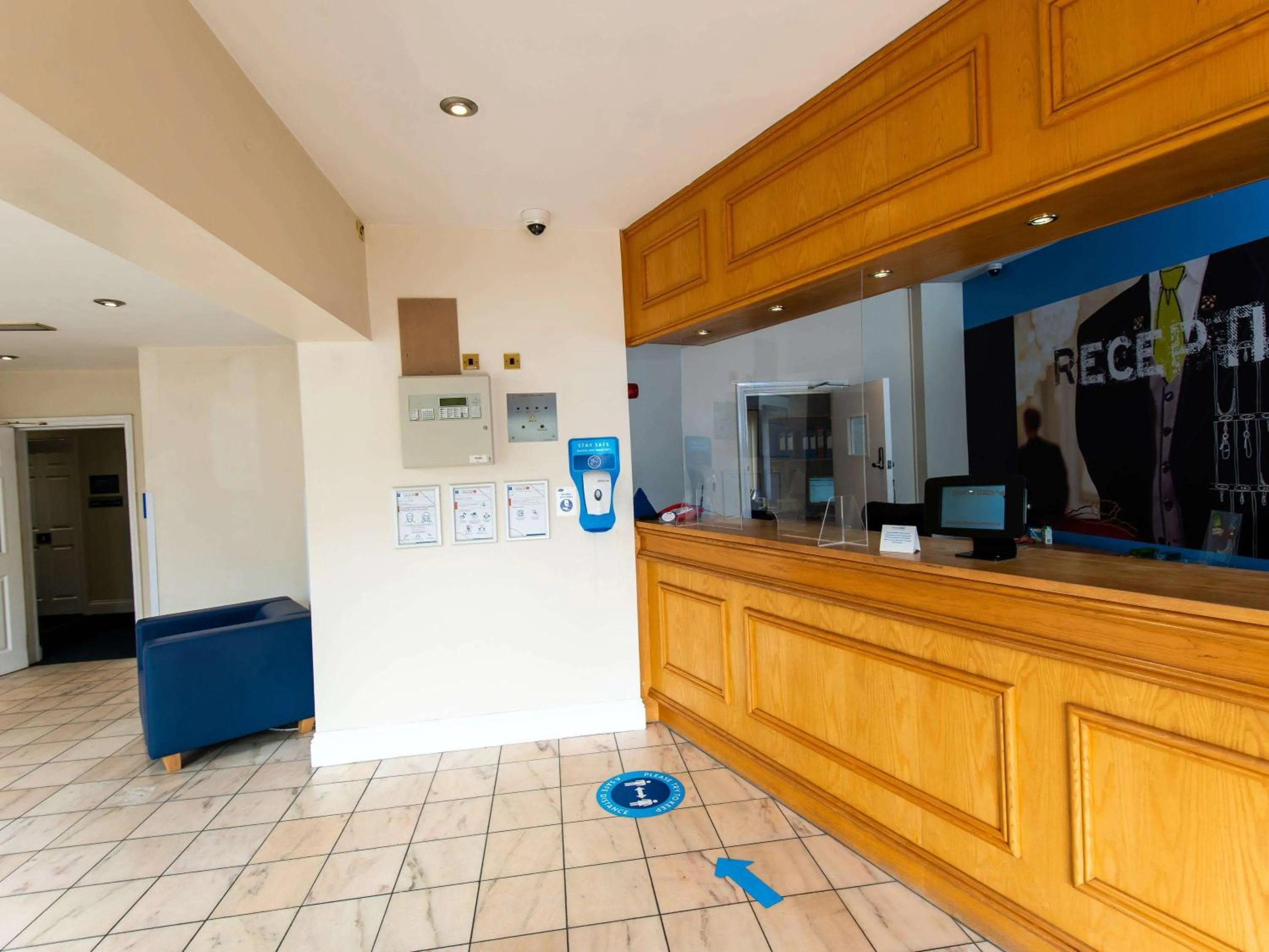 Property building, Lobby/Reception in Ibis Budget Bromsgrove