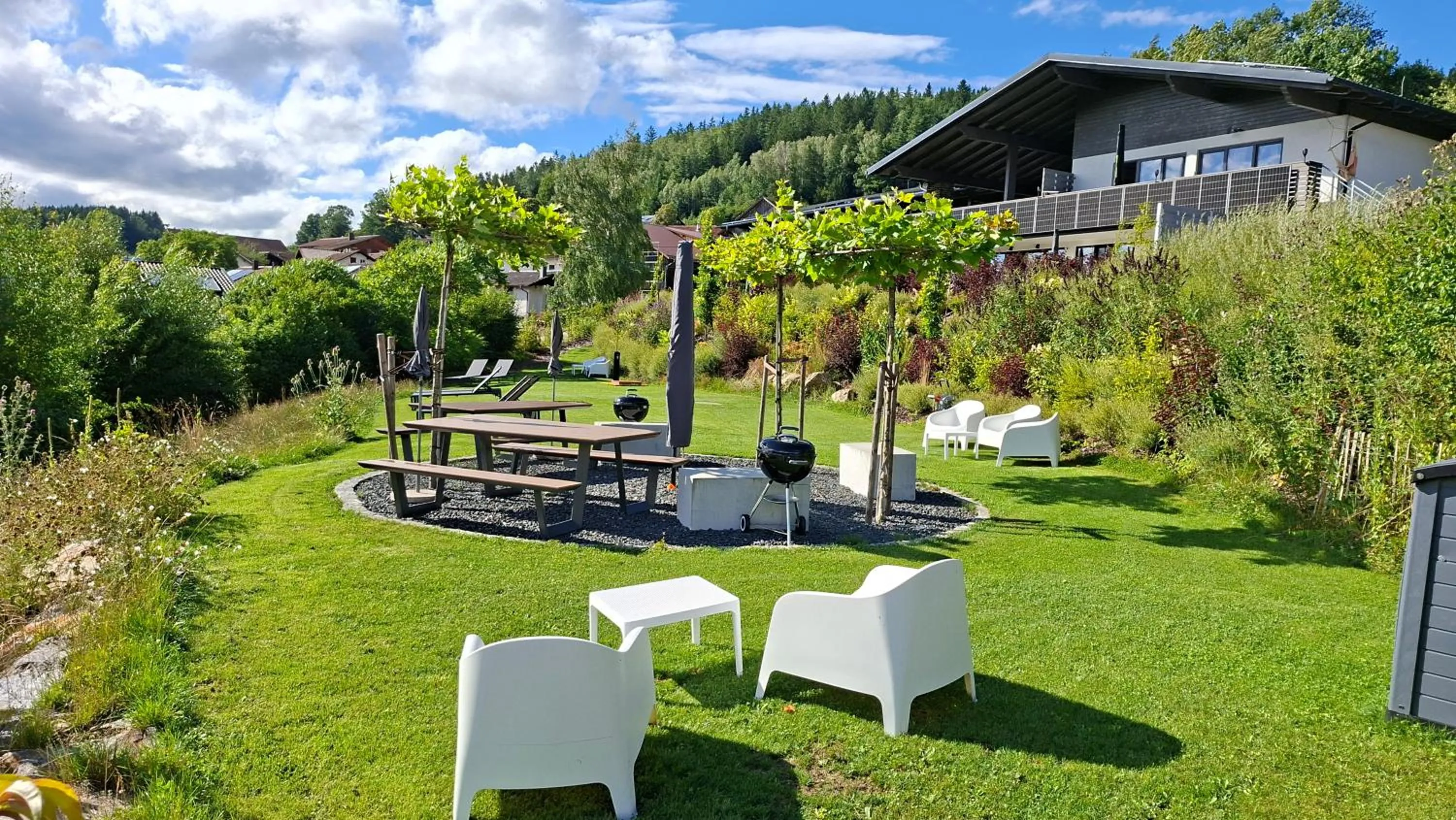 BayVista Lodge - Studios & Apartments