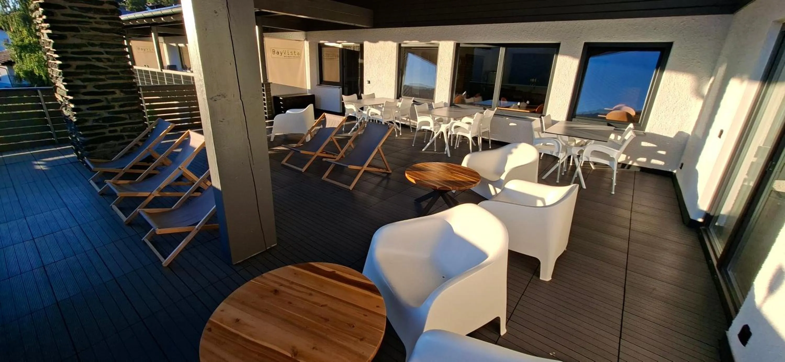 Balcony/Terrace in BayVista Lodge - Studios & Apartments