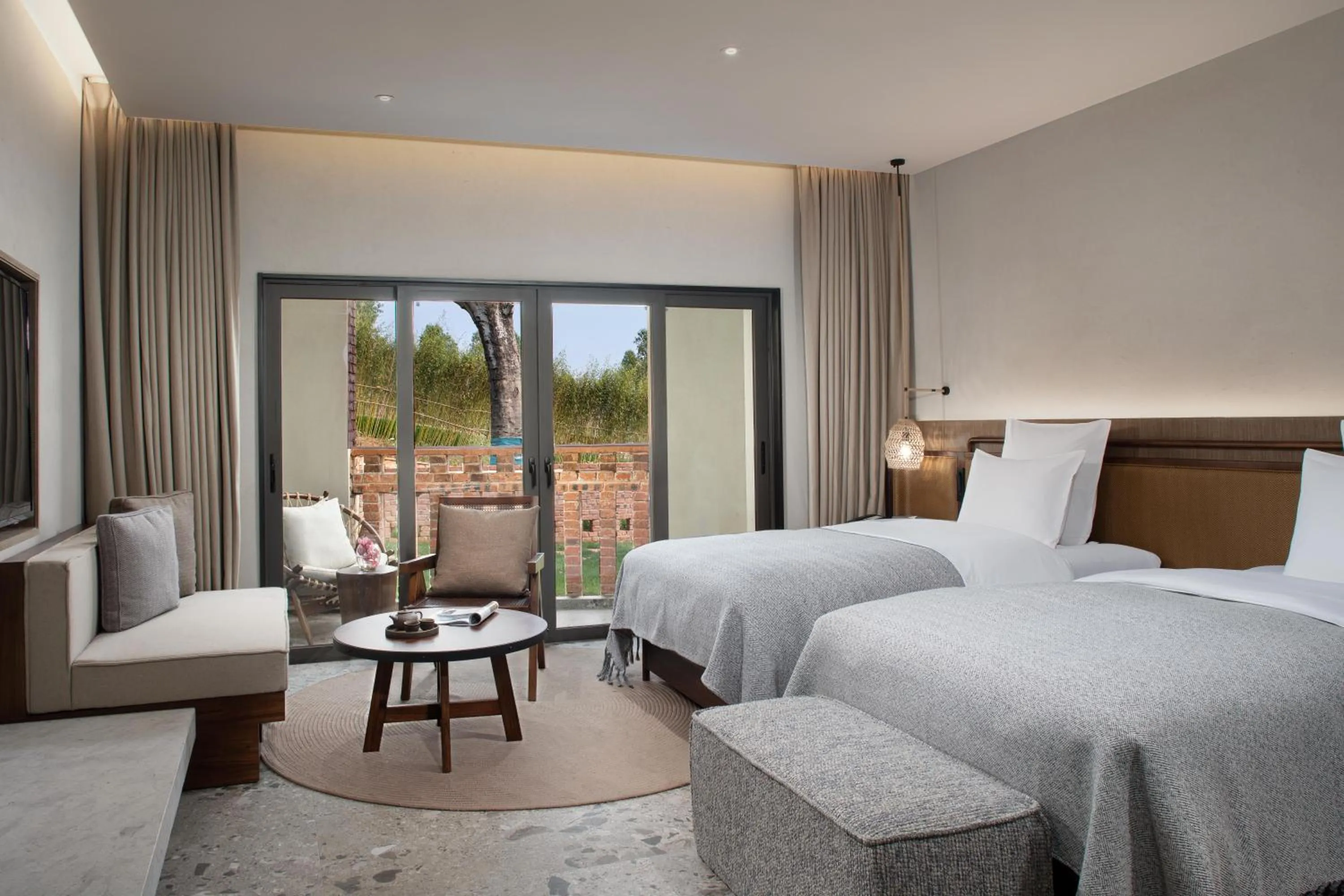 Photo of the whole room, Bed in DongFengYun Hotel Mi'Le - MGallery Collection