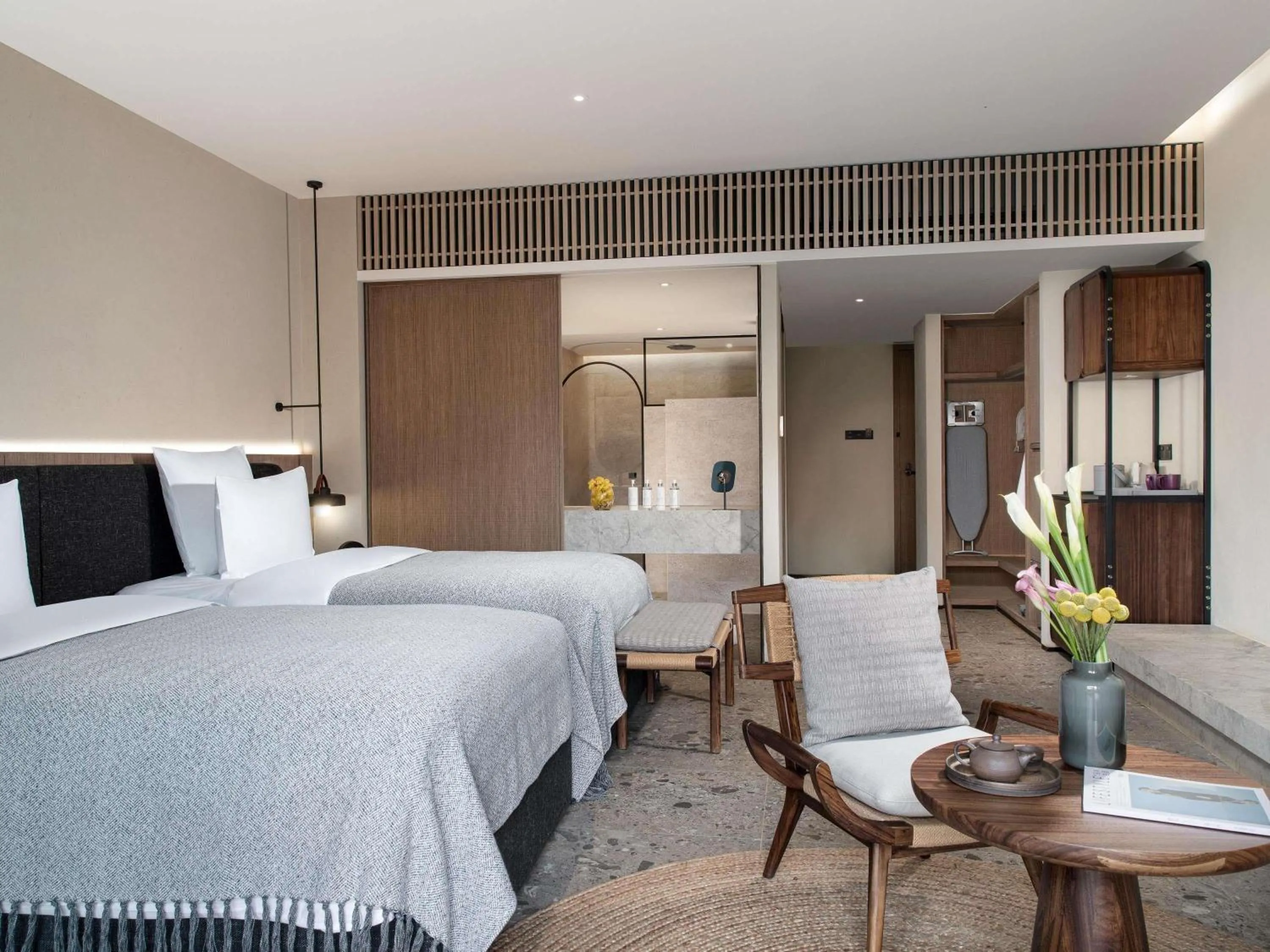 Bedroom, Bed in DongFengYun Hotel Mi'Le - MGallery Collection