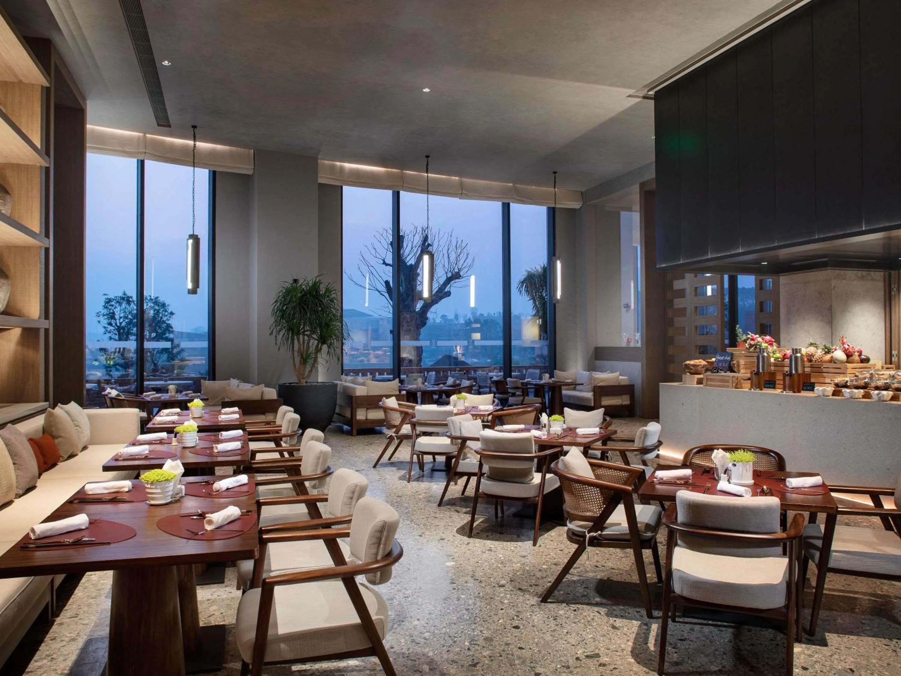 Restaurant/places to eat in DongFengYun Hotel Mi'Le - MGallery Collection