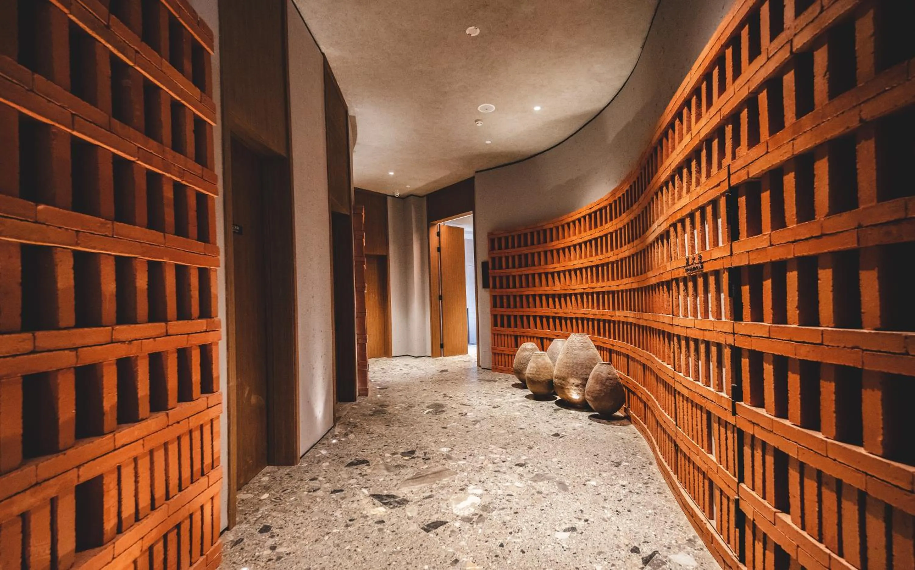 Food and drinks in DongFengYun Hotel Mi'Le - MGallery Collection