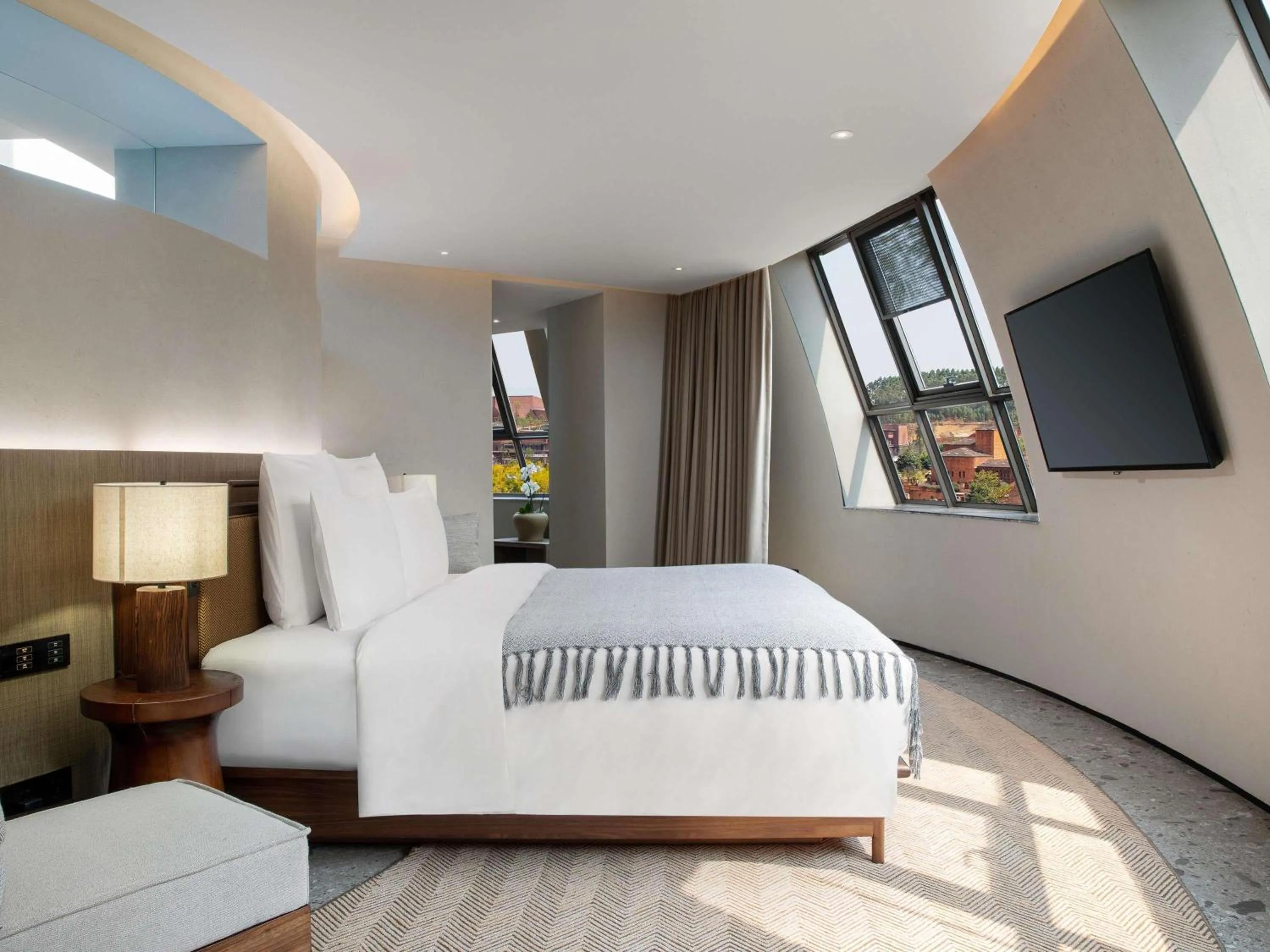 Bedroom, Bed in DongFengYun Hotel Mi'Le - MGallery Collection