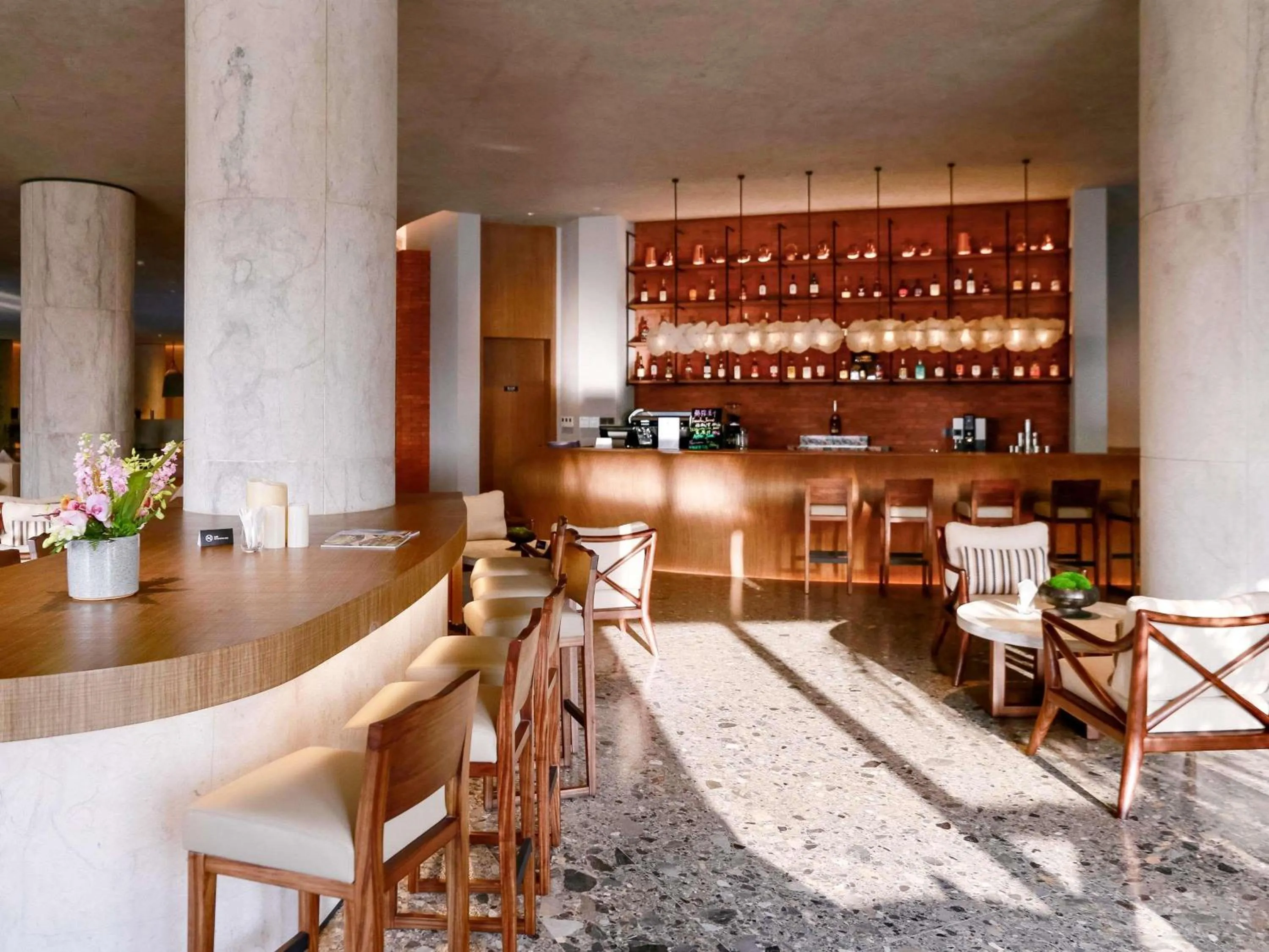 Lounge or bar in DongFengYun Hotel Mi'Le - MGallery Collection