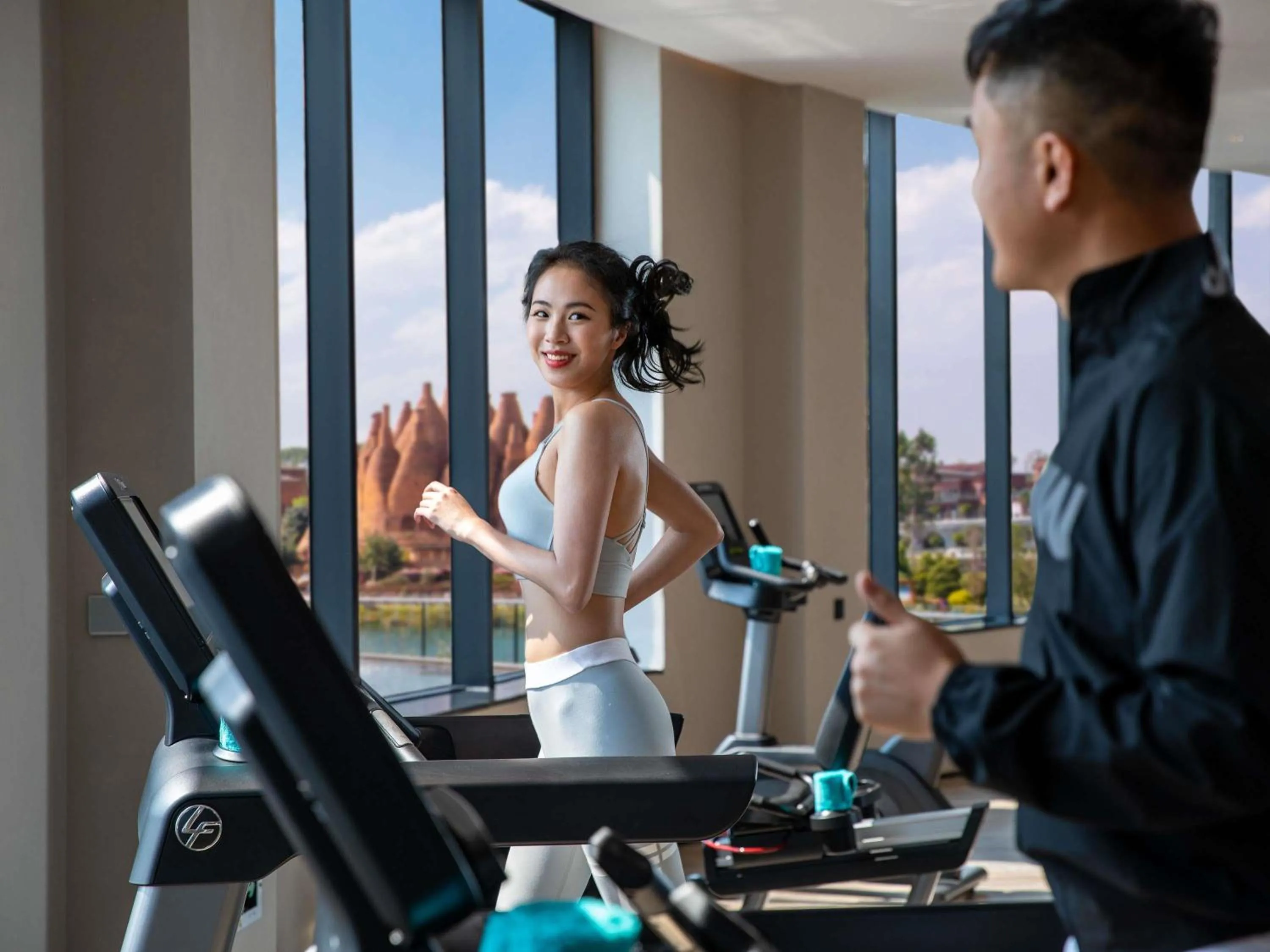 Fitness centre/facilities in DongFengYun Hotel Mi'Le - MGallery Collection
