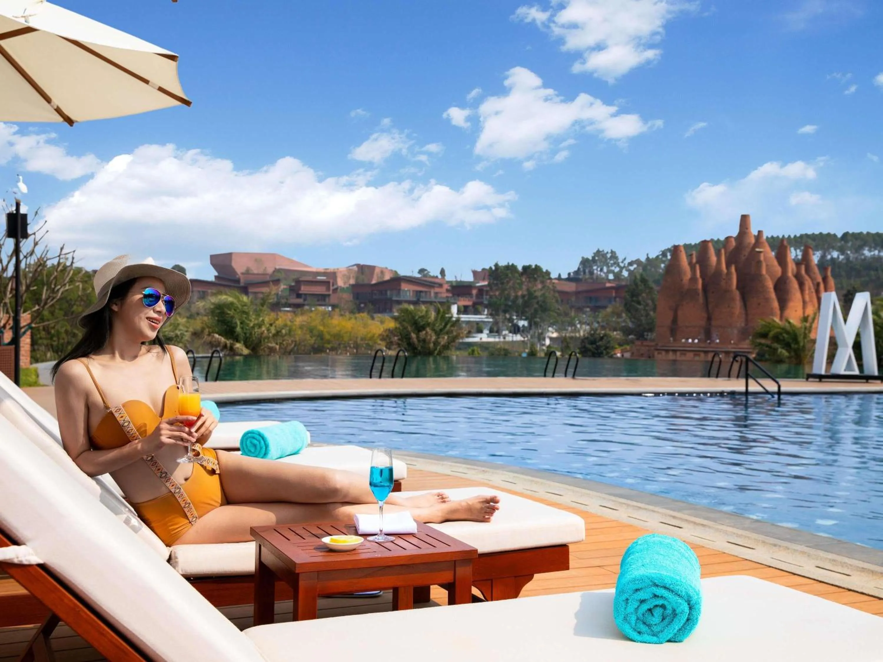 Lounge or bar in DongFengYun Hotel Mi'Le - MGallery Collection